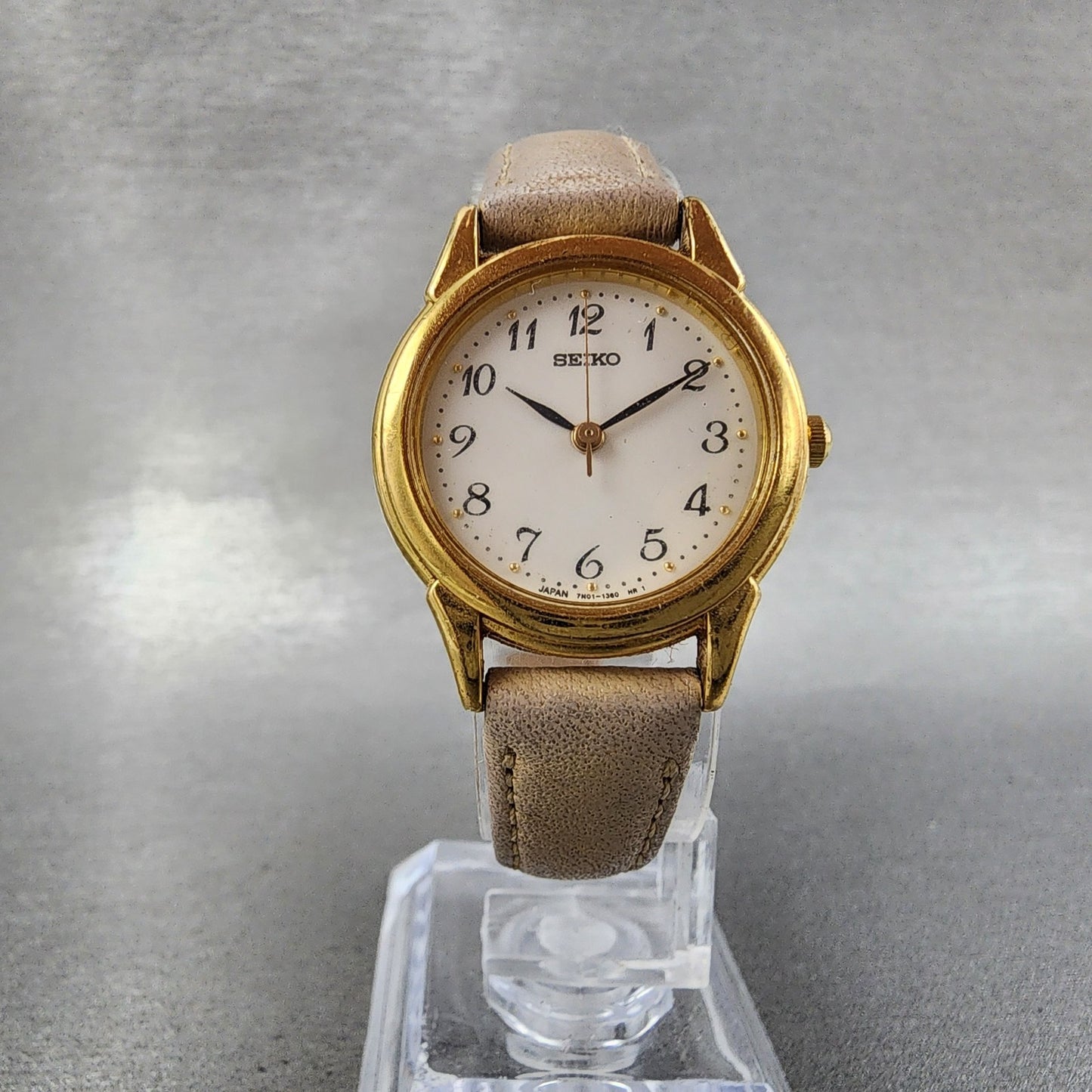 Seiko Watch Women 25mm White Dial Gold Tone 7n016880 New Battery5