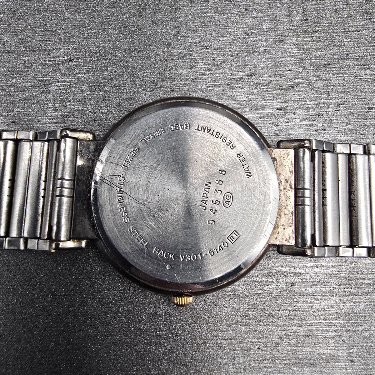 Alba Urban Watch Men 31mm Silver Dial Two Tone Round V301-6140 New Battery10