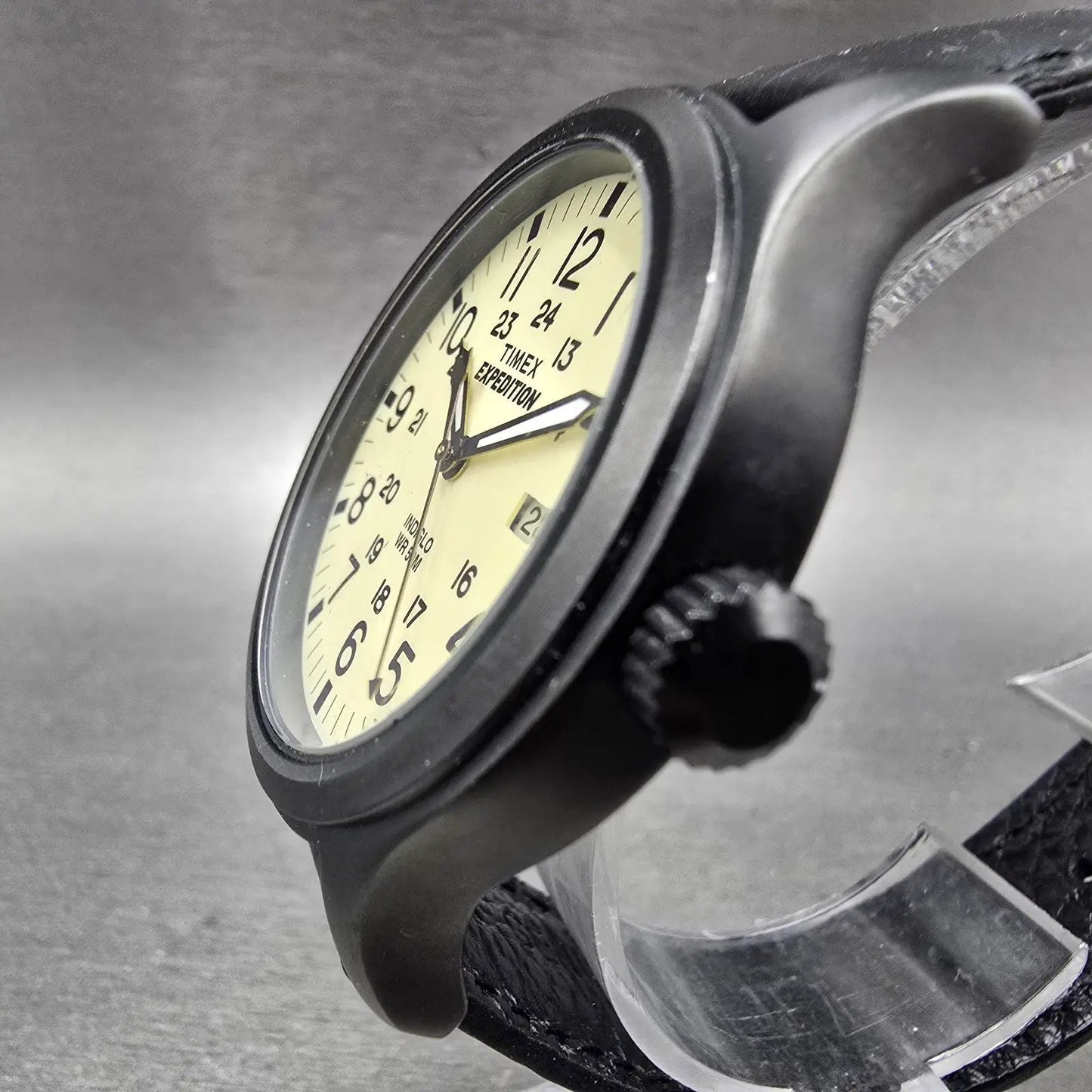 Timex Expedition Scout Watch Men 40mm Cream Dial Black Tone Date Round New BattH2