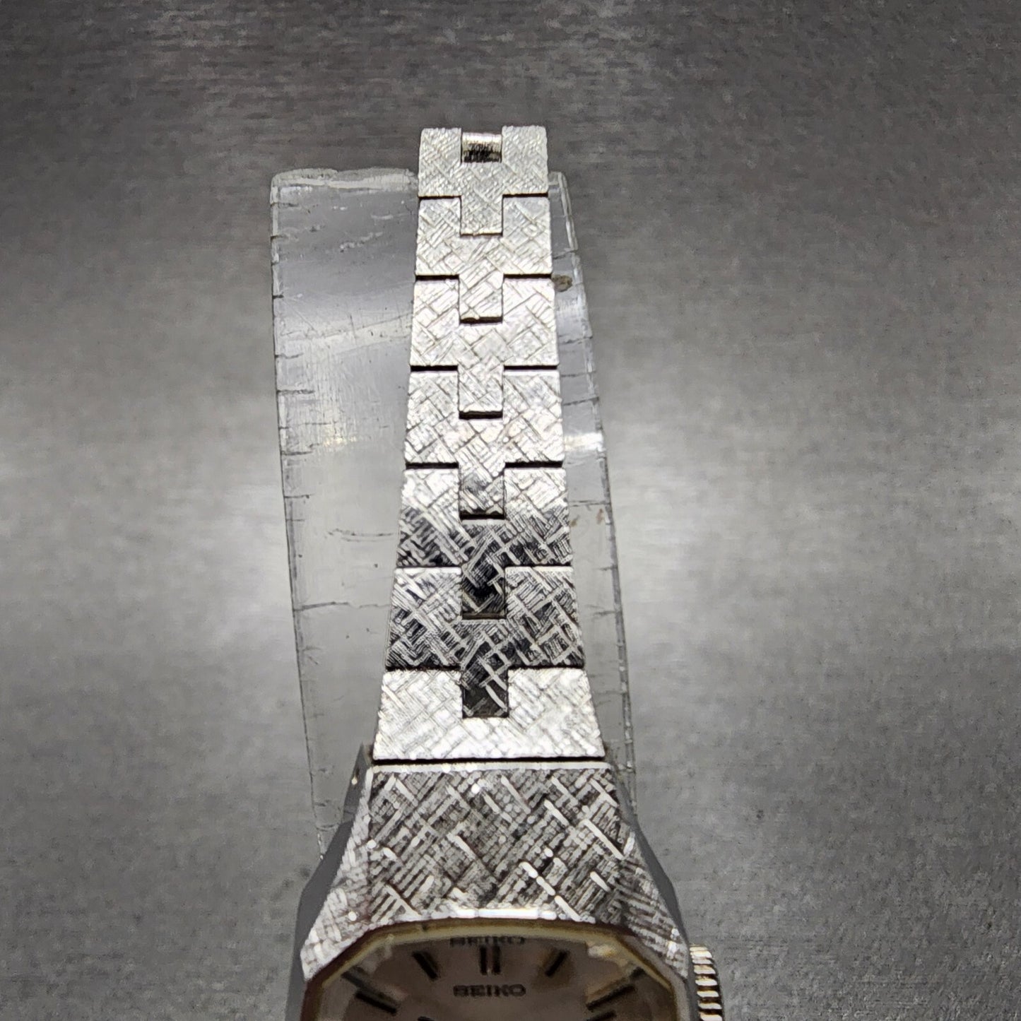 Seiko Watch Women 18mm White Dial Silver Tone Manual 114580 Runs4