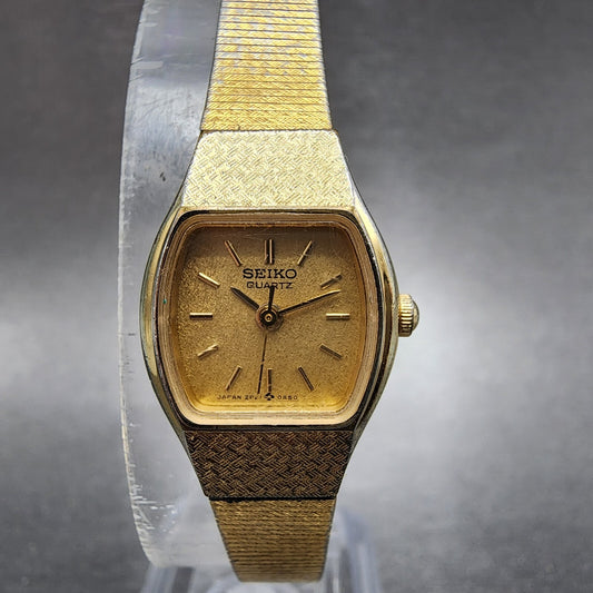 Seiko Watch Women 17mm Gold Dial Gold Tone Hexagon 2P215A29 New Battery0