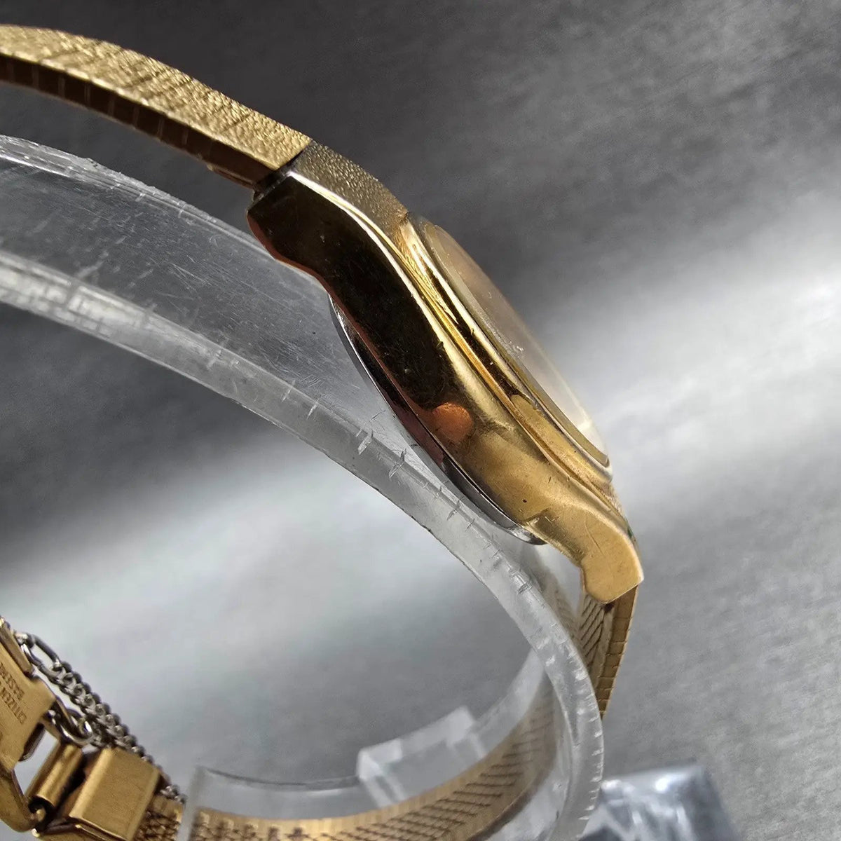 Citizen CQ Watch Women 17mm Champagne Dial Gold 5930-S10387 New Battery JP33