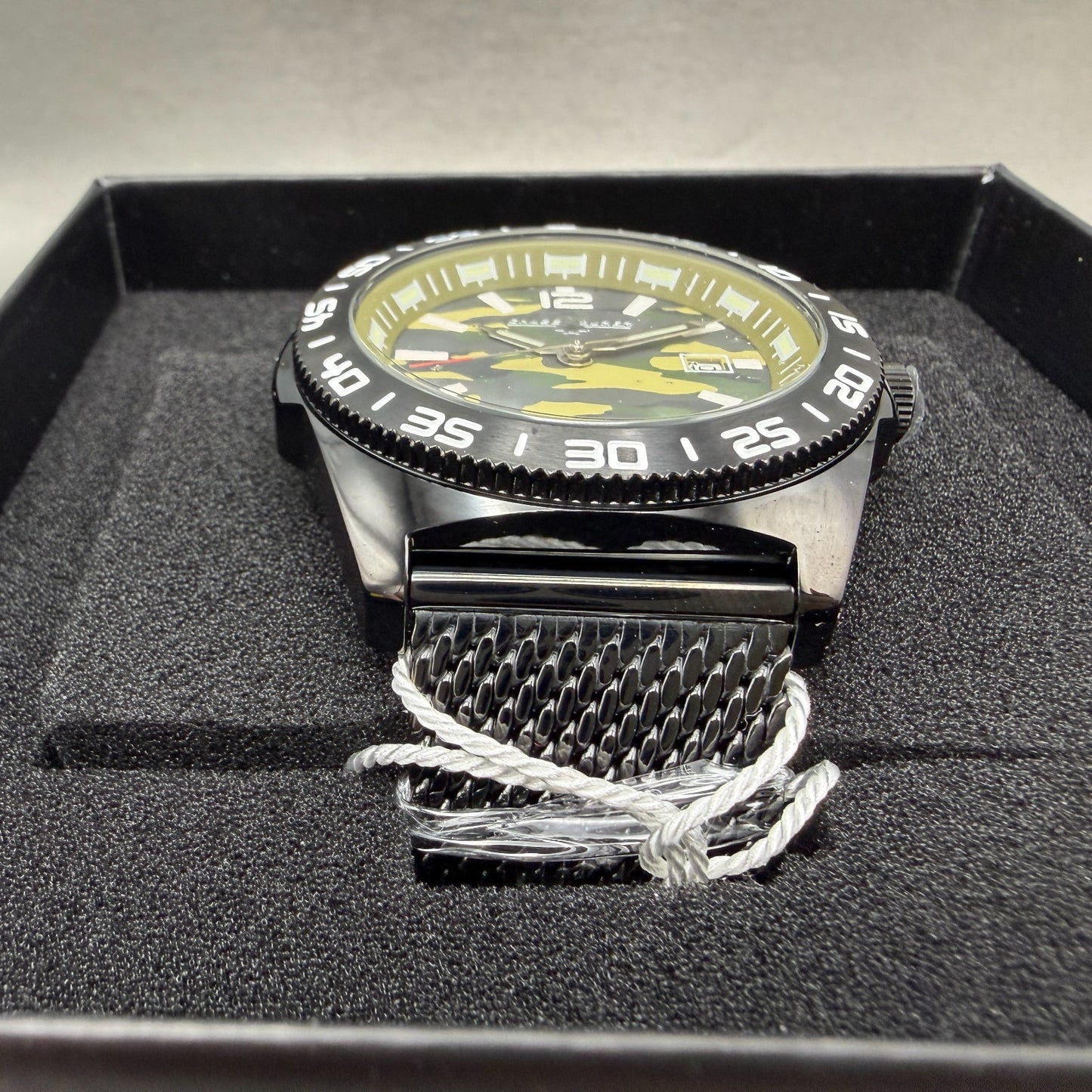 Chase Durer Dive Watch Men 46mm Green Camo Dial Black Tone Date CDW-01822