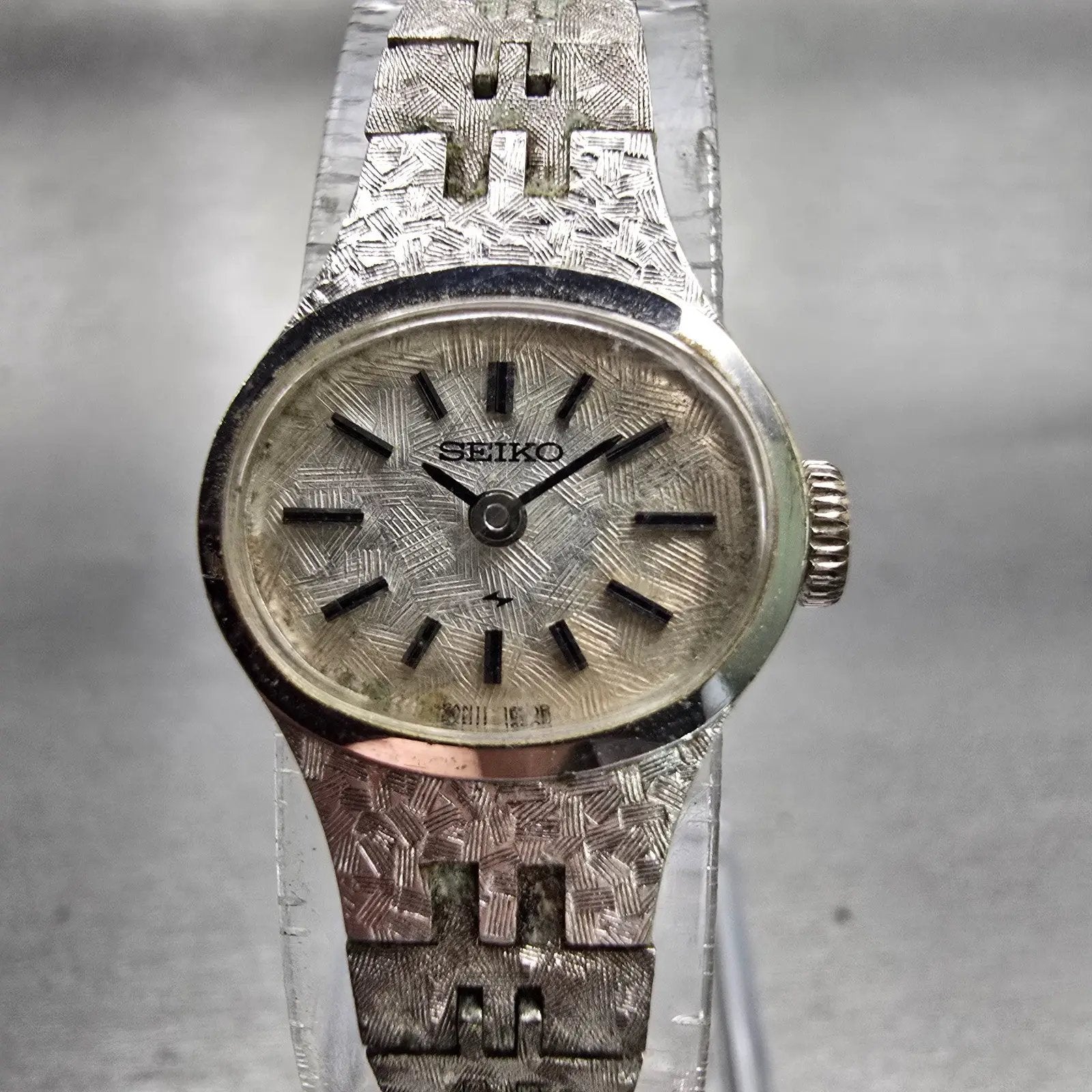 Seiko Watch Women 17mm Silver Dial Silver Tone Oval 11-7619 Manual Wind Runs VTG0