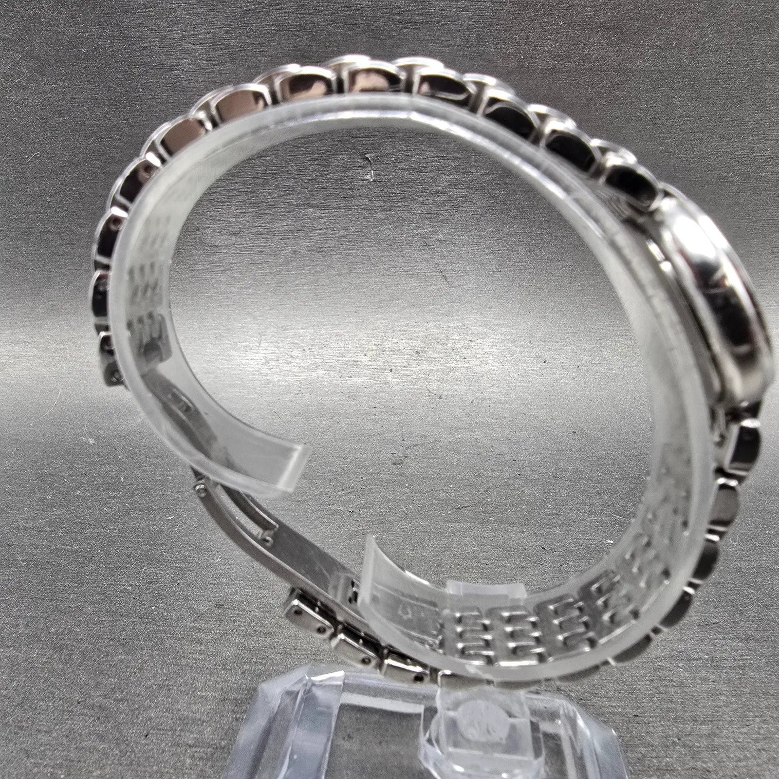 Bulova Watch Women 24mm MOP Dial Silver Tone Round READ!!!!!! 96R150 New Battery9