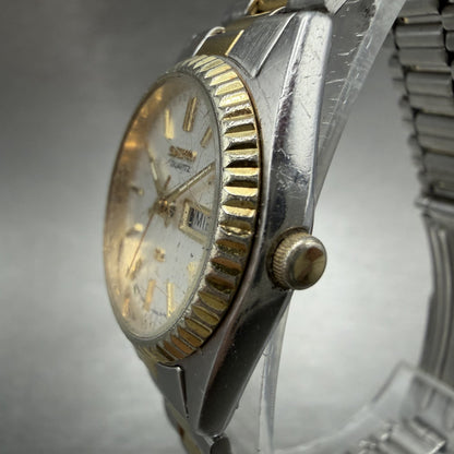 Seiko SQ Watch Women 25mm Silver Dial Two Tone Daydate Round 2A23-0039 NewBat IL2
