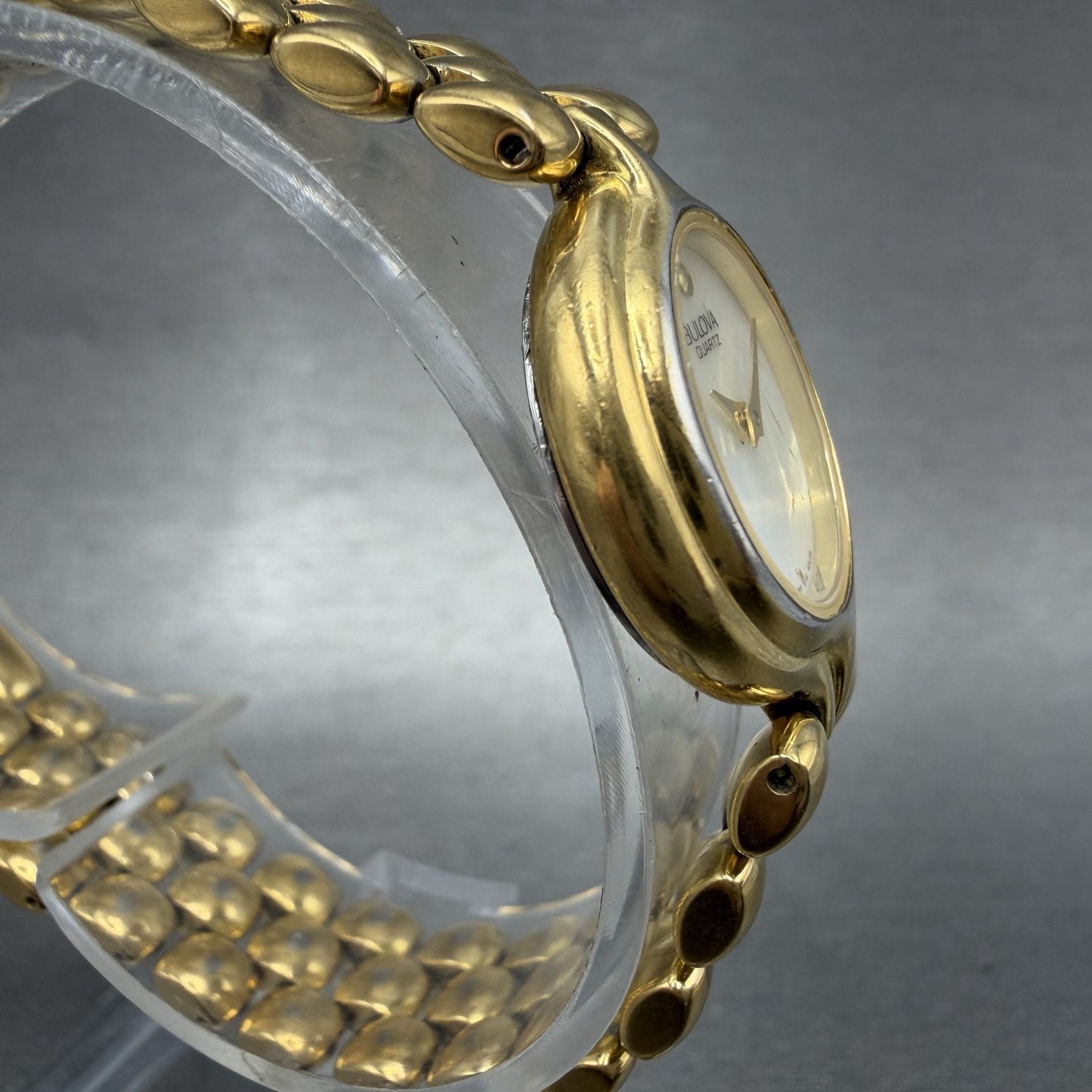 Bulova Watch Women 22mm MOP Dial Gold Tone Round 97L105 New Battery Vintage3