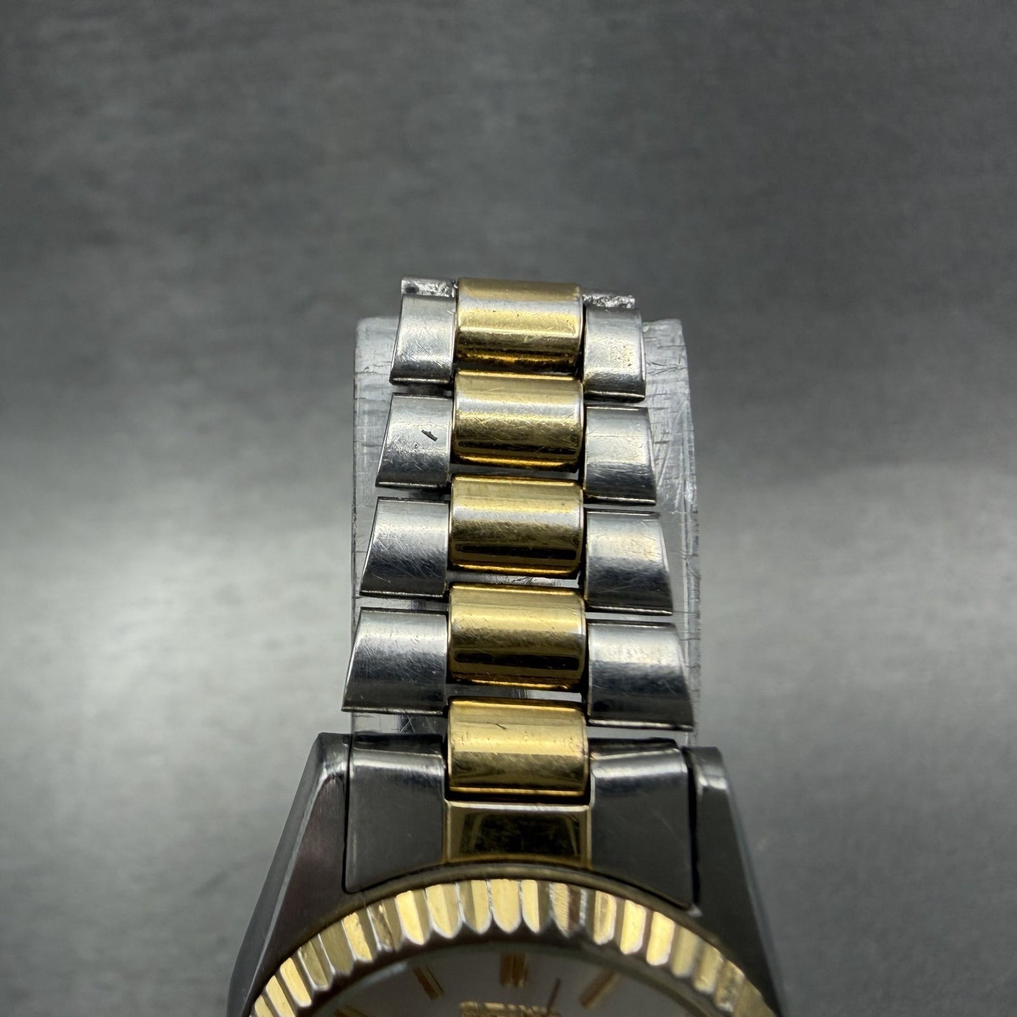 Seiko Watch Women 24mm White Dial Two Tone Daydate Round 3E23-0A69 New Batt MKA4
