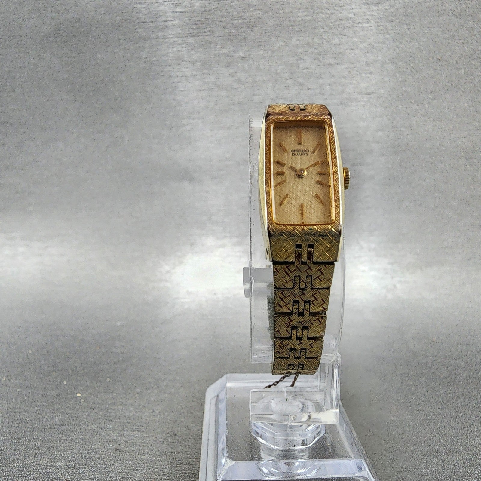 Seiko Tank Watch Women 13mm Champagne Dial Gold Tone 13205229 New Battery5