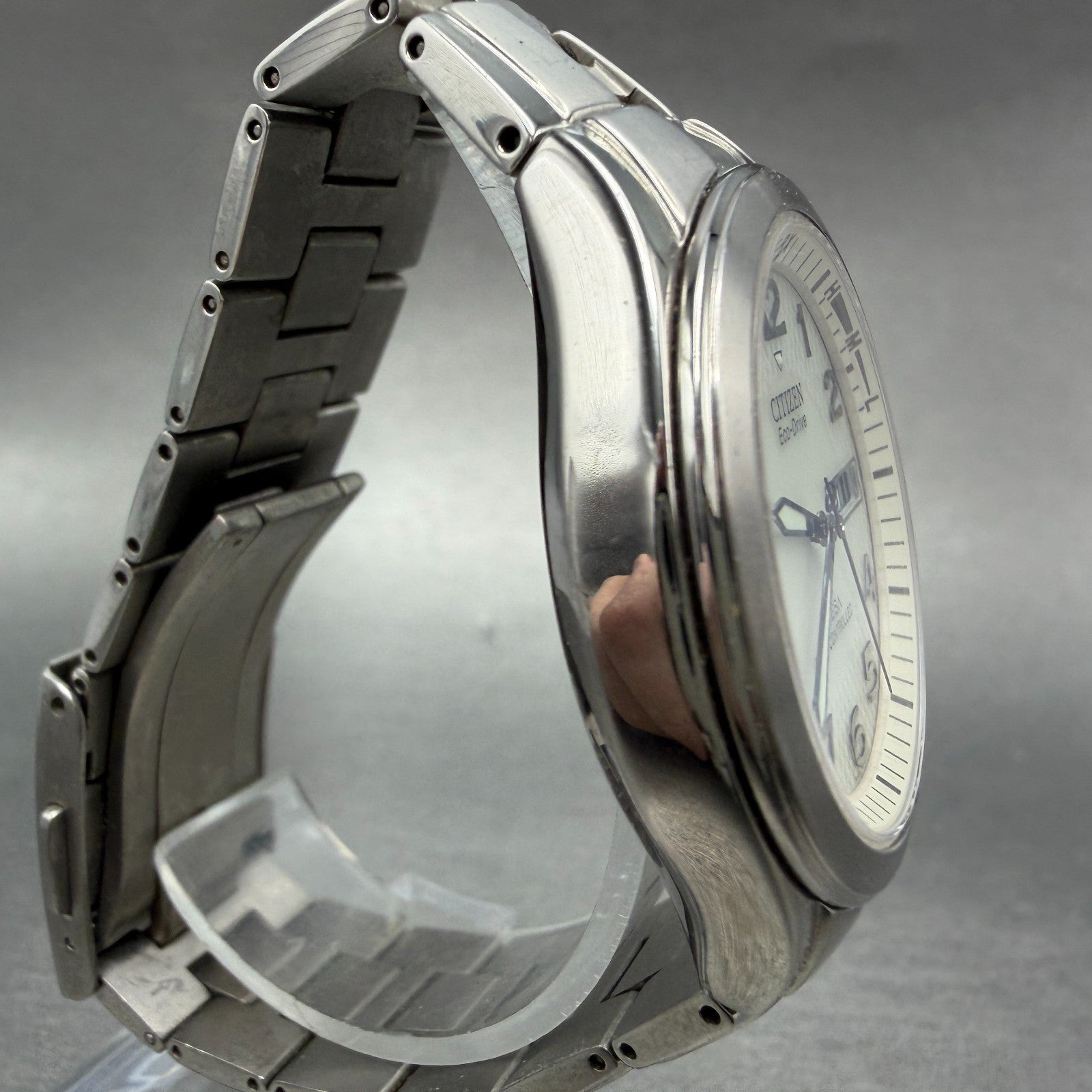 Citizen Eco-Drive Attesa Watch Men 37mm Cream Dial Titanium Atomic Daydate READ!4