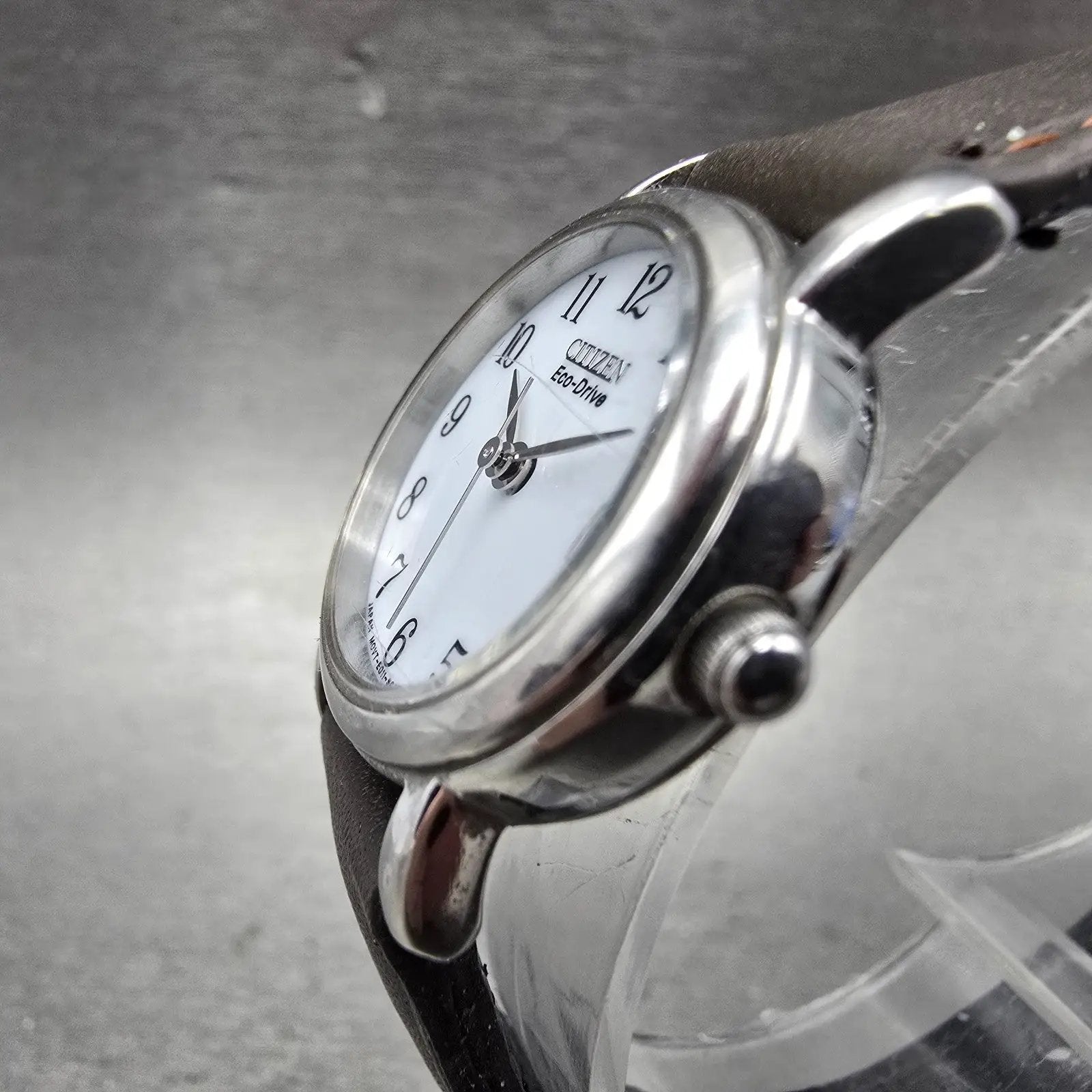 Citizen Eco-Drive Watch Women 23mm White Dial Silver Tone Date E011-S049415 Runs2