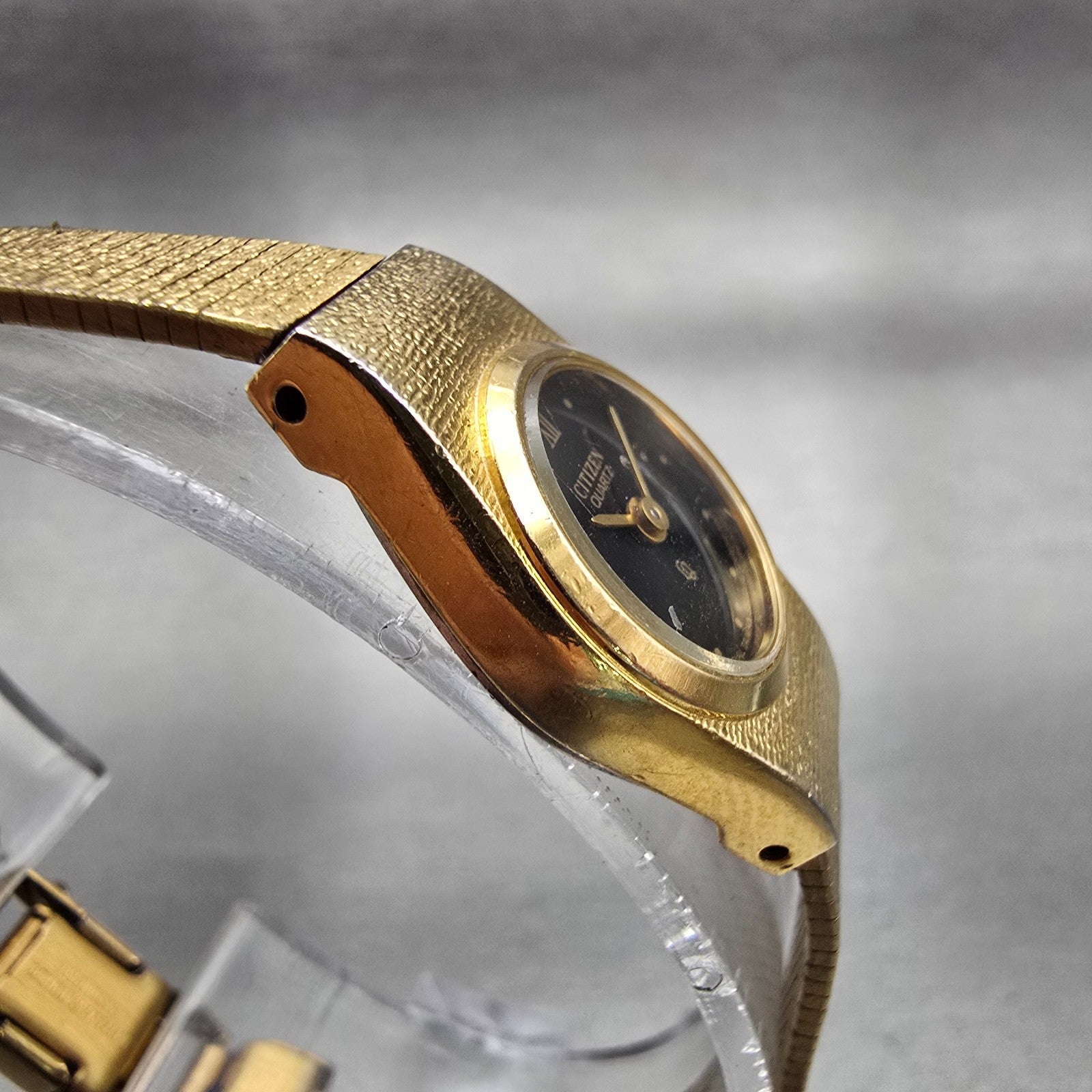 Citizen CQ Watch Women 17mm Black Dial Gold Tone Oval 3220-890779 New Battery3