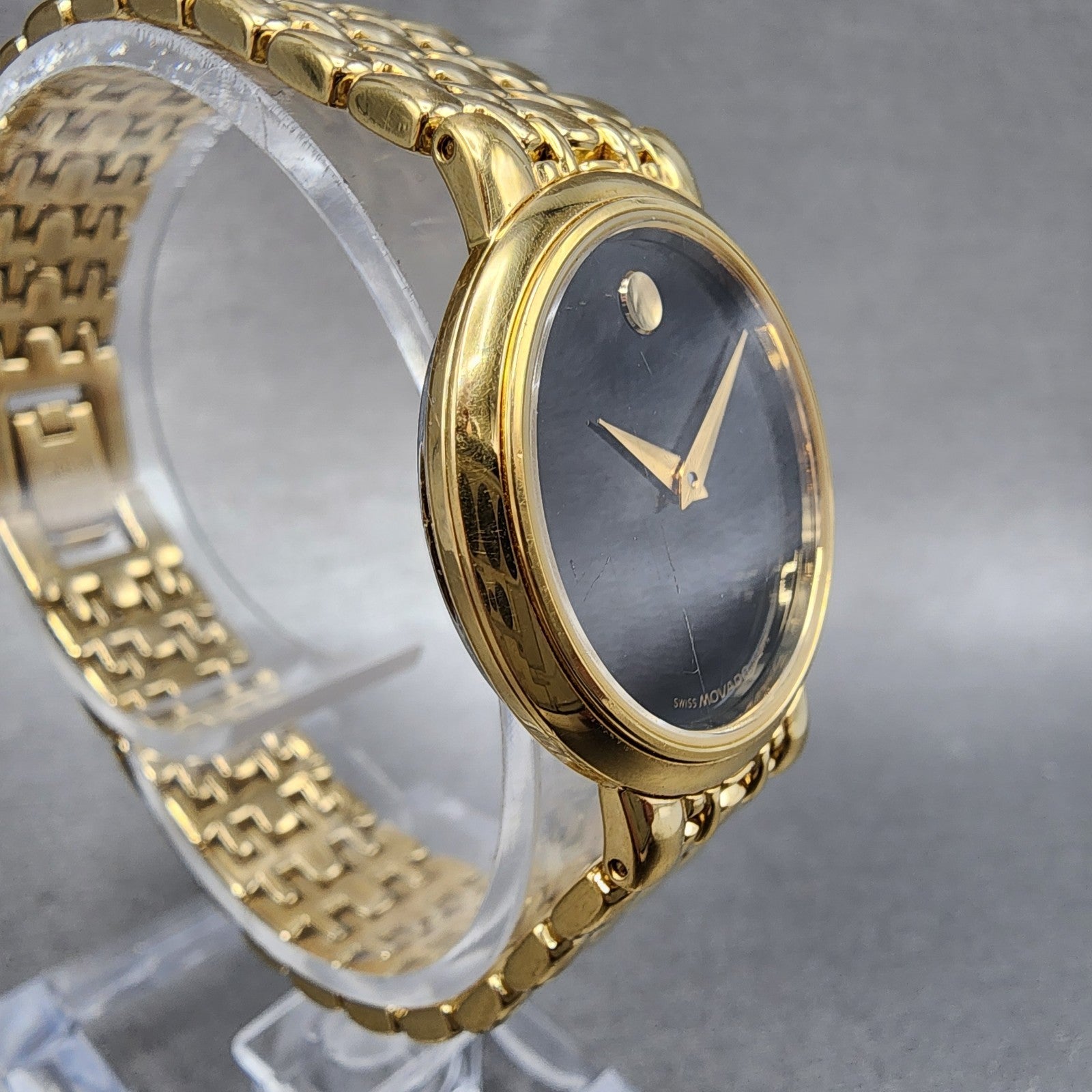 Movado Museum Watch Women 26mm Black Dial Gold Tone Round 87 E4 9837 New Battery3