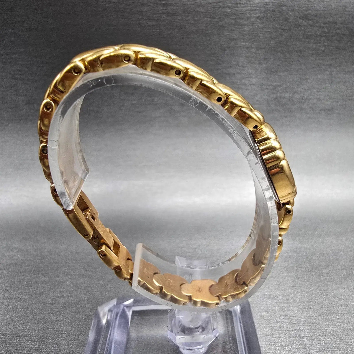 Bulova Watch Women 17mm Gold Dial Gold Diamond Oval 97P68 New Battery JP8
