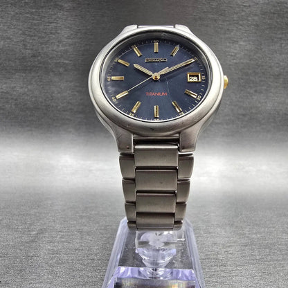 Seiko Titanium Watch Men 37mm Blue Dial Gray Date Round 7N42-8109 New Batt5