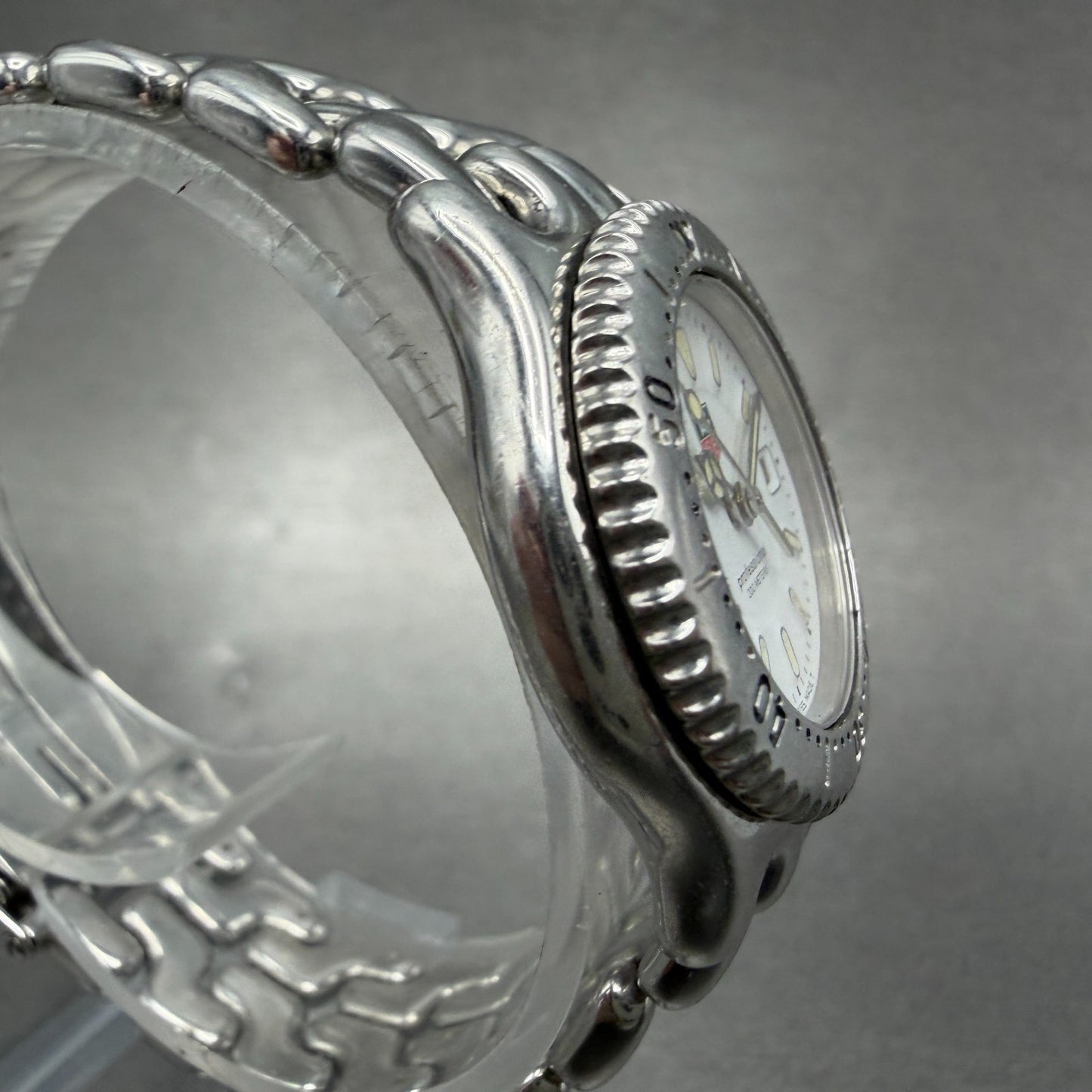 Tag Heuer Professional Dive Watch Women 28mm White Dial Steel Date WG1310 NewBat3