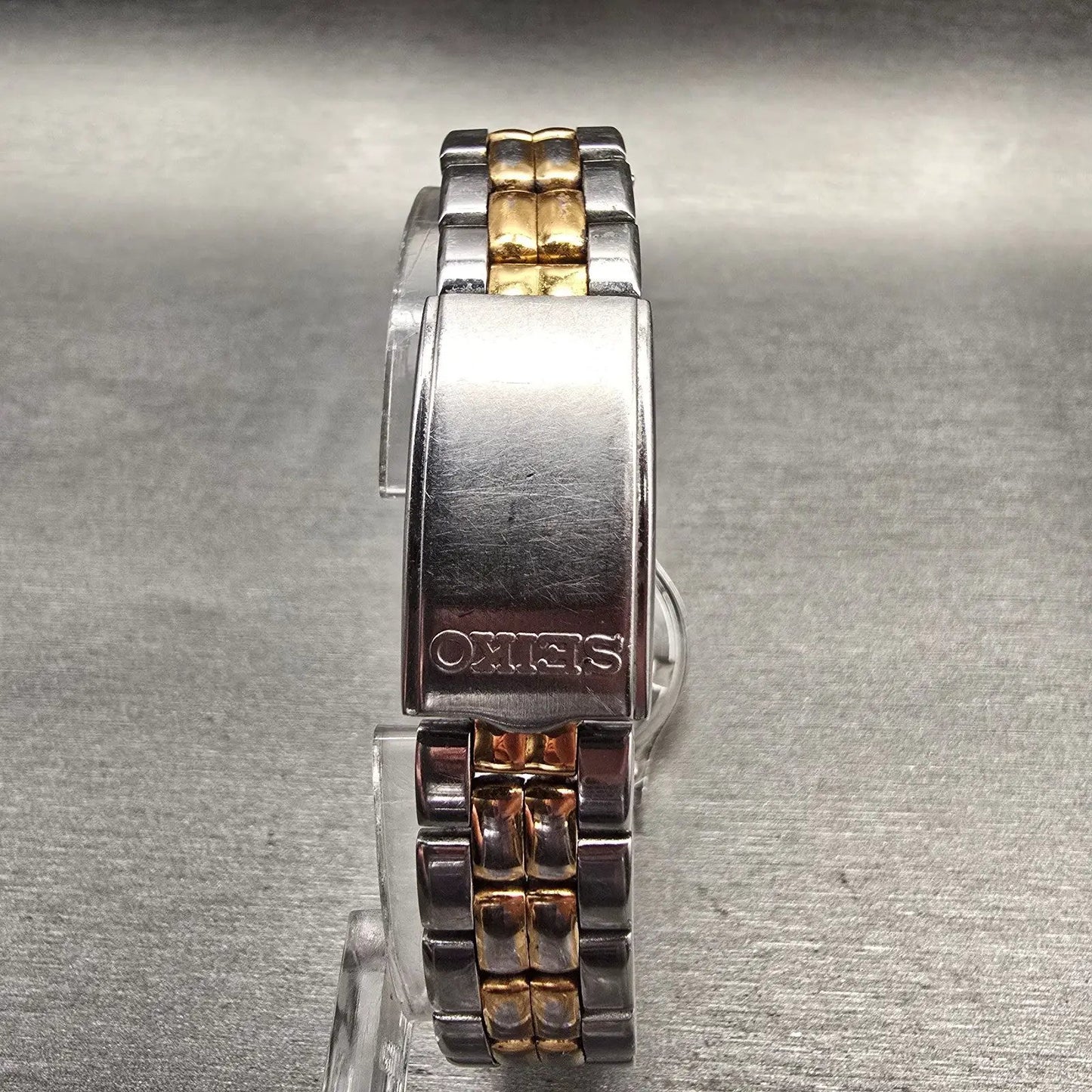 Seiko Sports 50 Watch Women 25mm Luminous Dial Two Tone Date 7N82-0261 New Batt7