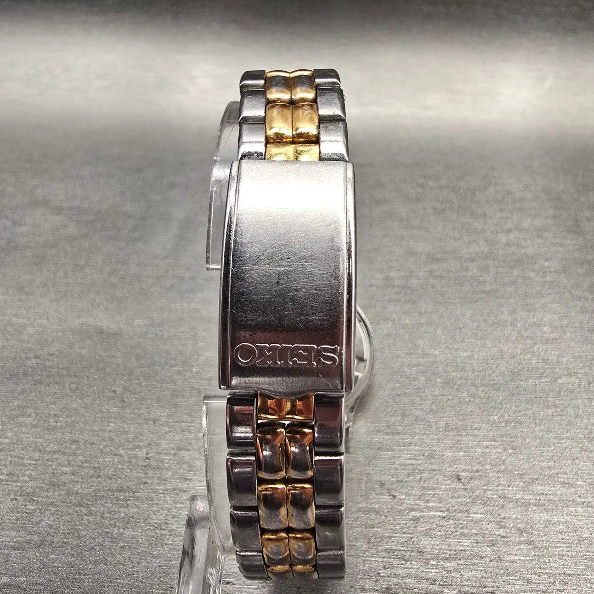 Seiko Sports 50 Watch Women 25mm Luminous Dial Two Tone Date 7N82-0261 New Batt7