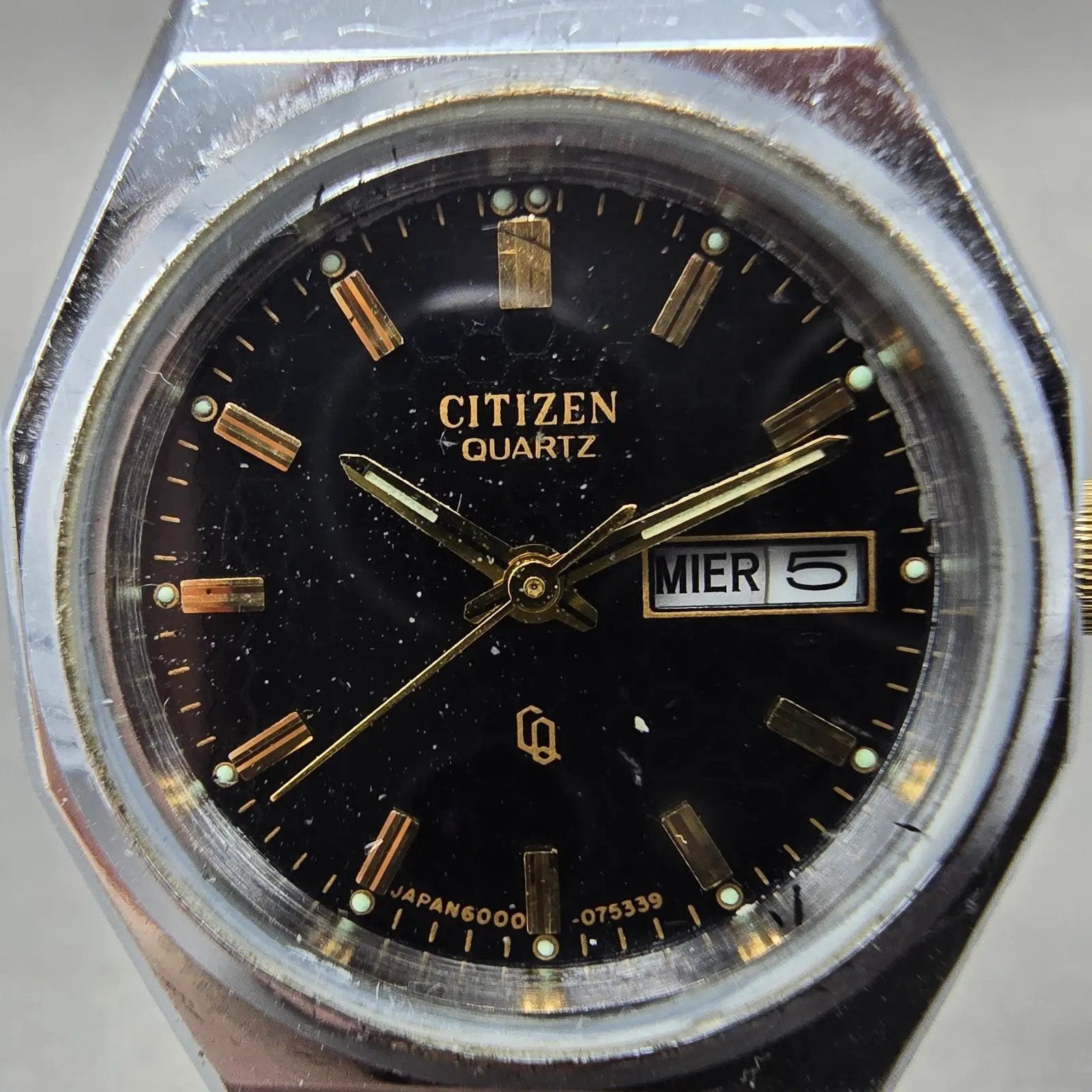 Citizen CQ Watch Women 26mm Black Dial Silver Tone Daydate 6000-072936 New Batt1