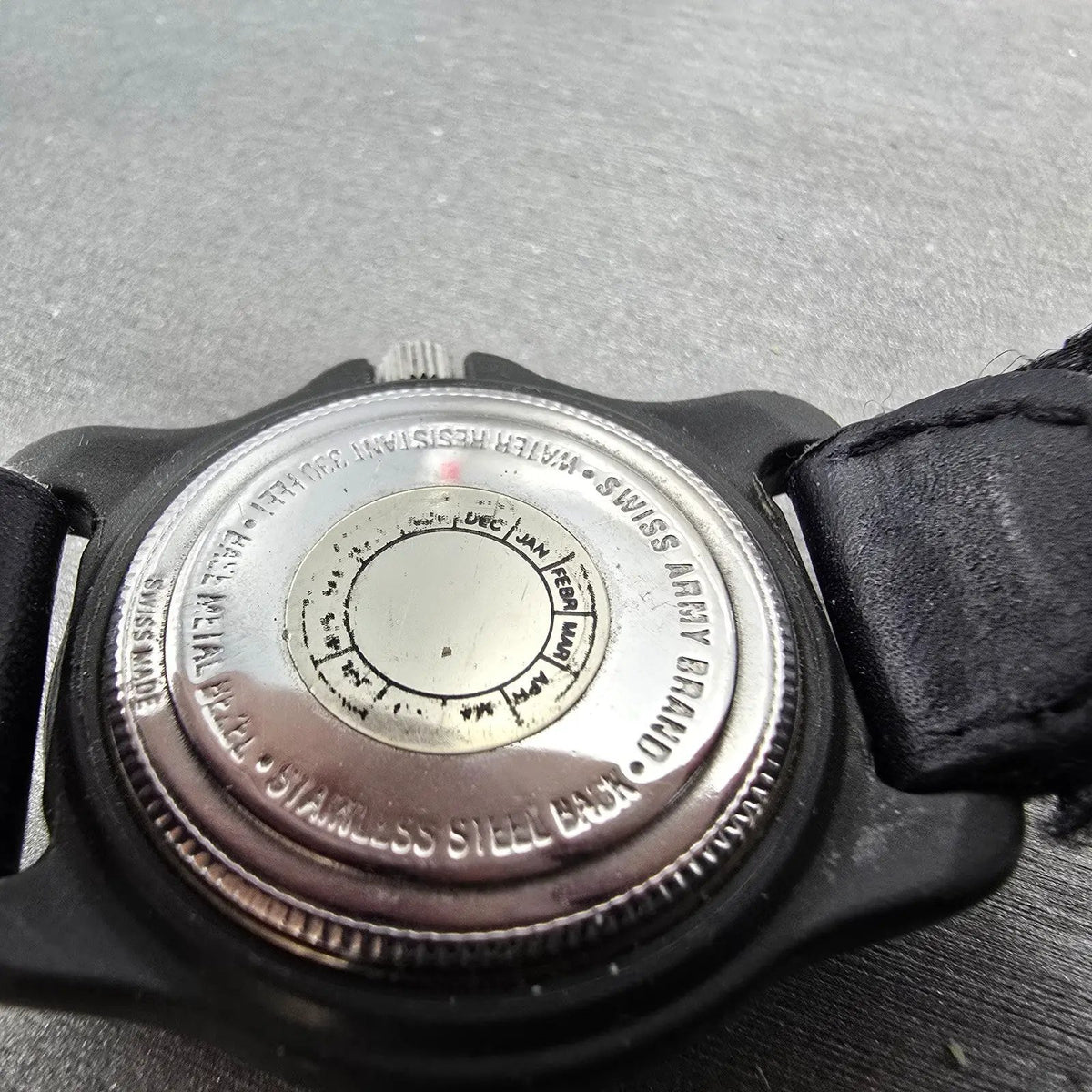 Victorinox Swiss Army Officer Watch Women 32mm White Dial Black Date PARTS VTG10