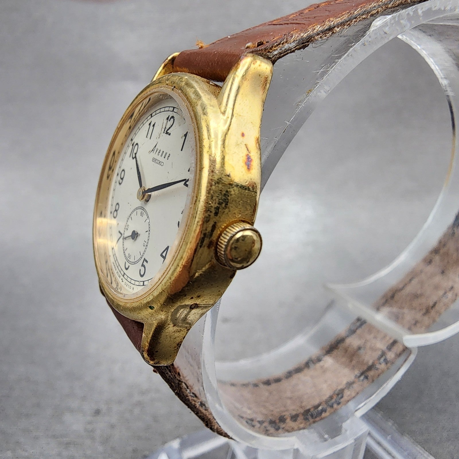 Seiko Avenue Watch Women 24mm White Dial Gold Tone 2g380130 New Battery2