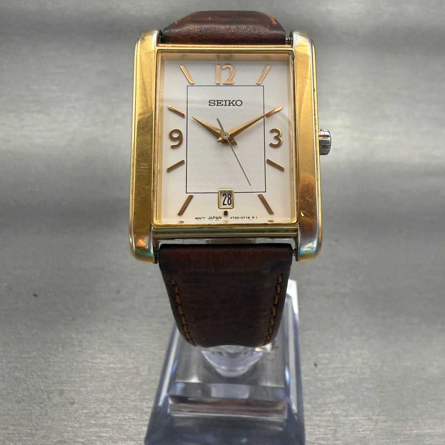 Seiko Watch Men 28mm White Dial Gold Tone Date Rectangle V732-0449 New Battery5