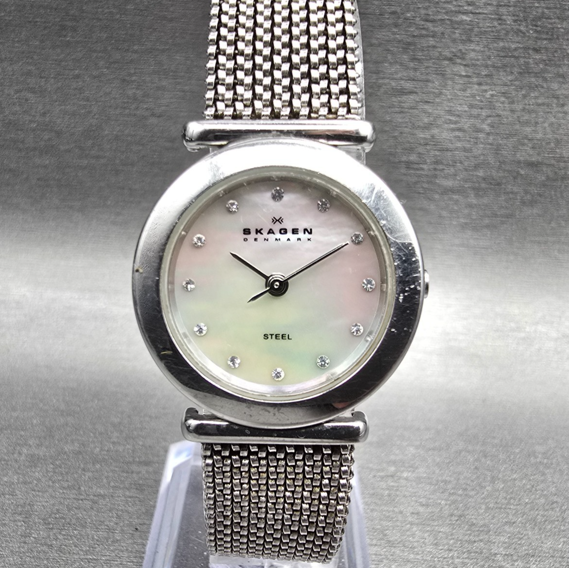 Skagen Watch Women 25mm MOP Dial Silver Tone Round 107SSSMPS Mesh Band New Batt0