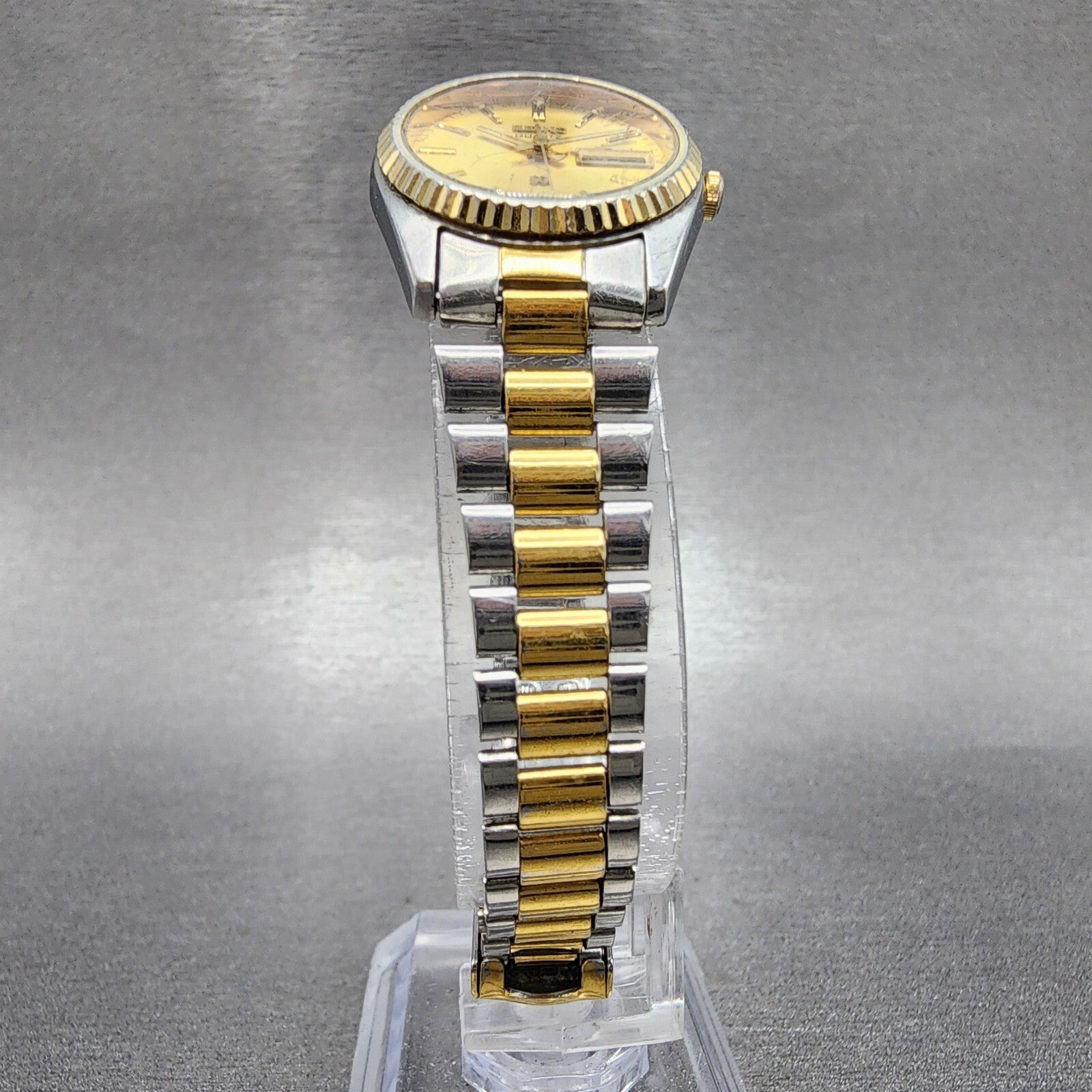 Seiko SQ Watch Women 24mm Champagne Dial Two Tone Daydate 3e230a60 New Battery4