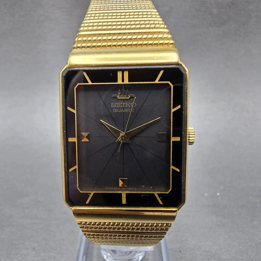 Seiko Tank Watch Men 24mm Black Dial Gold Tone Rectangle 8Y21-509A New Battery0