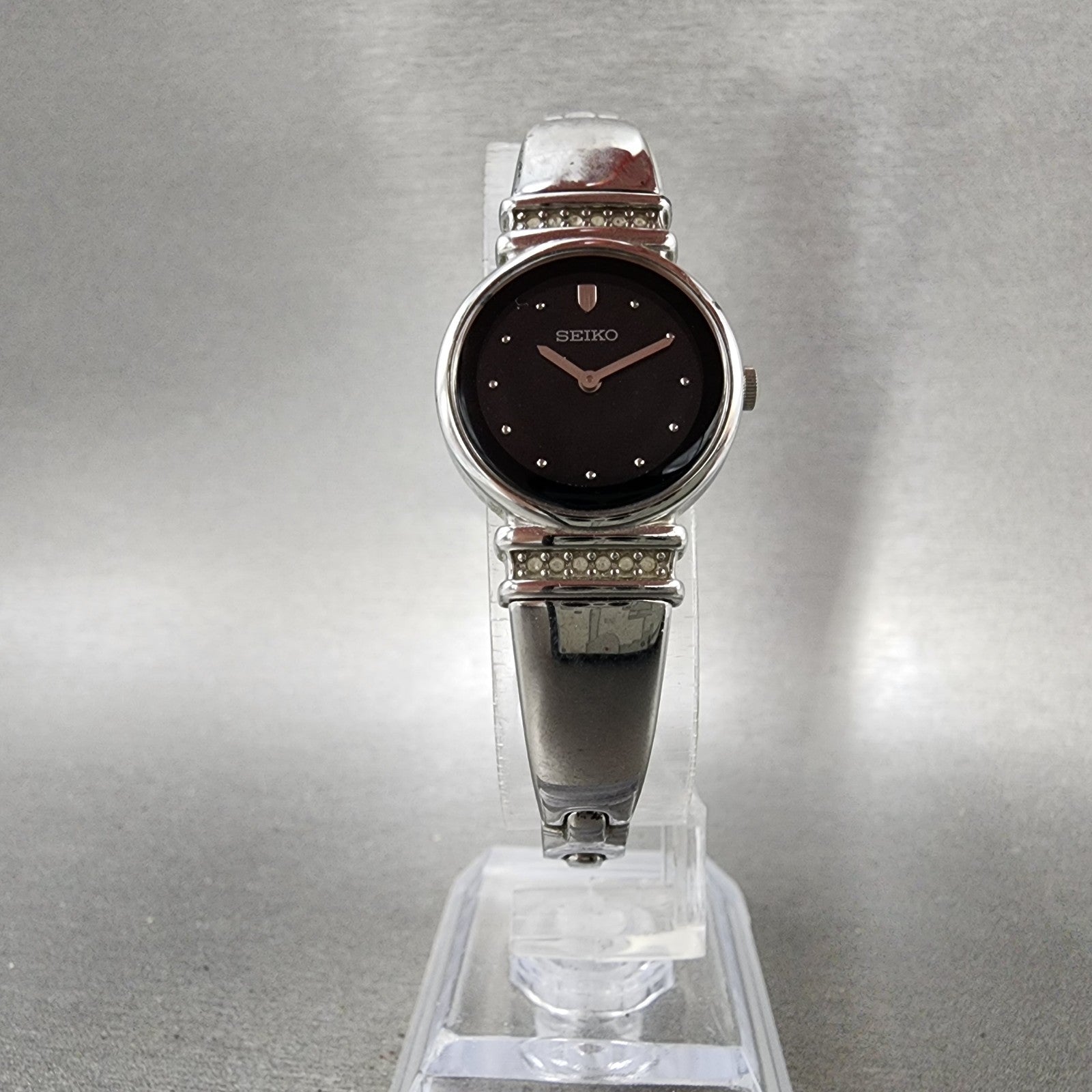 Seiko Watch Women 21mm Black Dial Silver Tone Round 1N000SC0 New Battery6