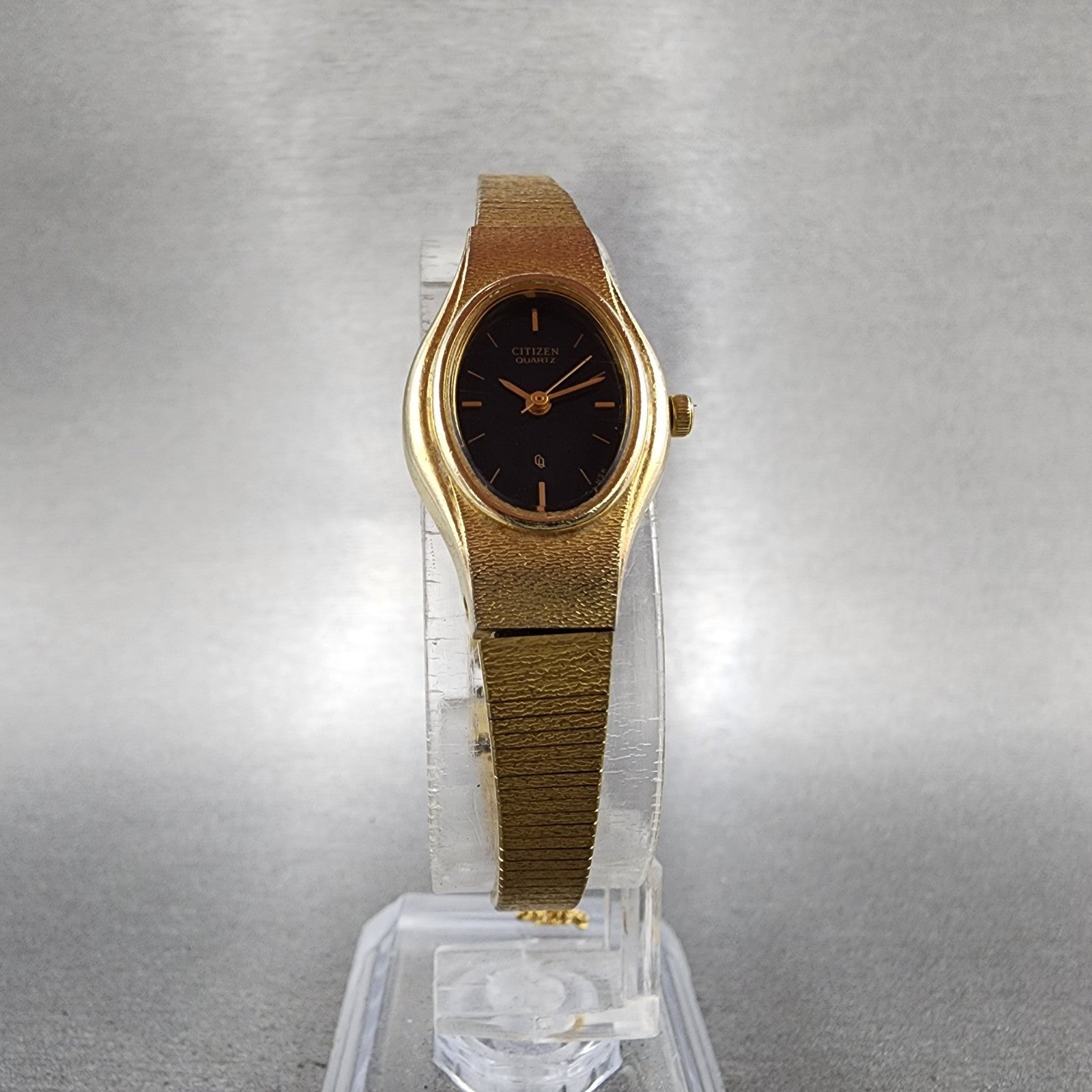 Citizen CQ Watch Women 17mm Black Dial Gold Tone Oval 5930S25350 New BatteryA125