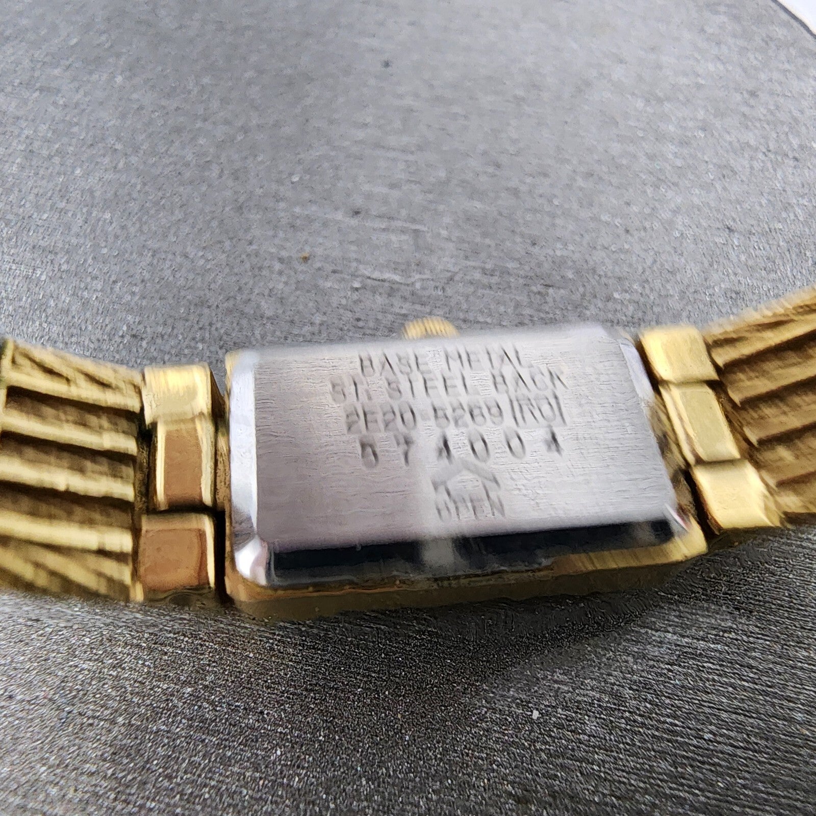 Seiko Tank Women 12mm Champagne Dial Gold Tone 2e205269 New Battery9