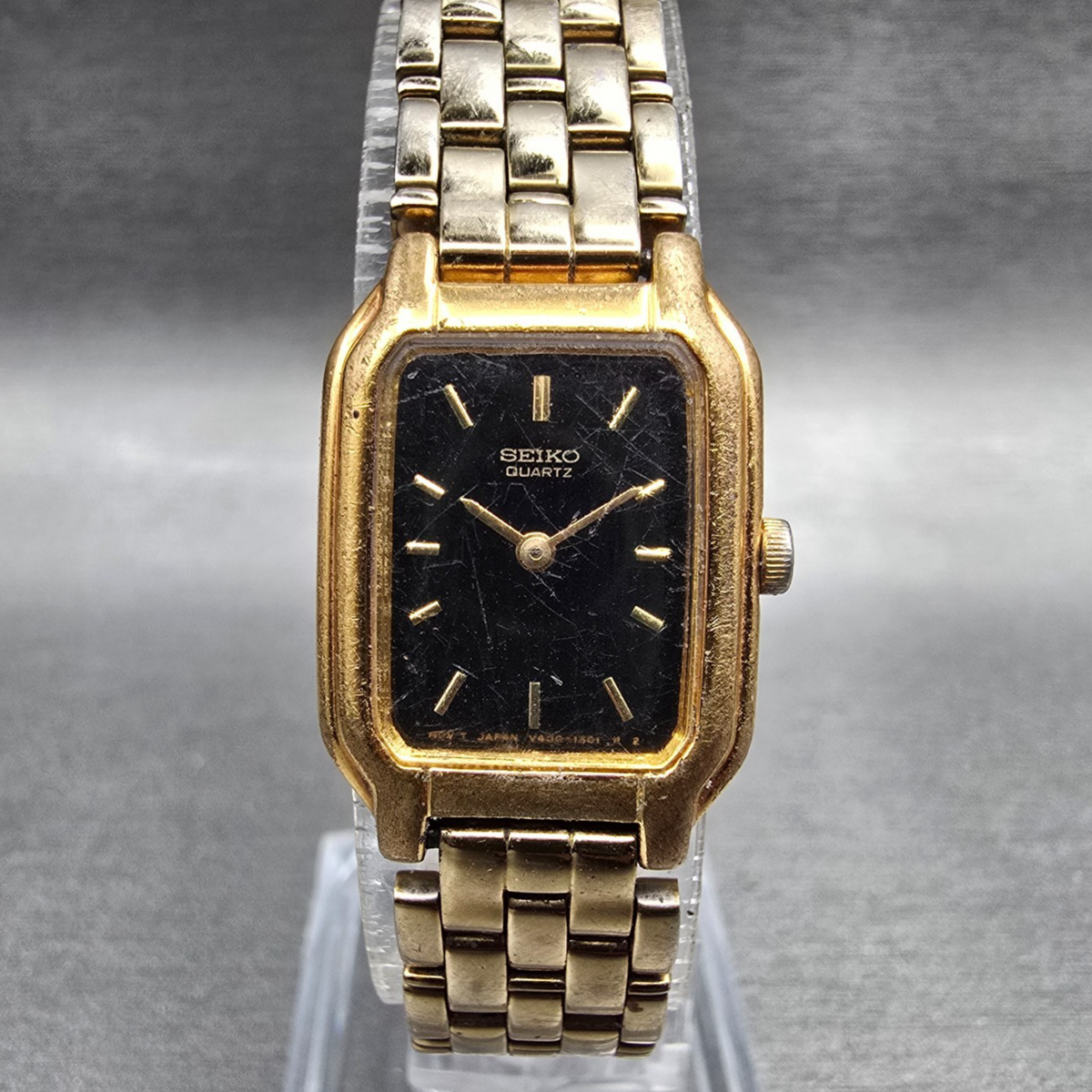 Seiko Tank Watch Women 17mm Black Dial Gold Rectangle V400-5498 New Battery0
