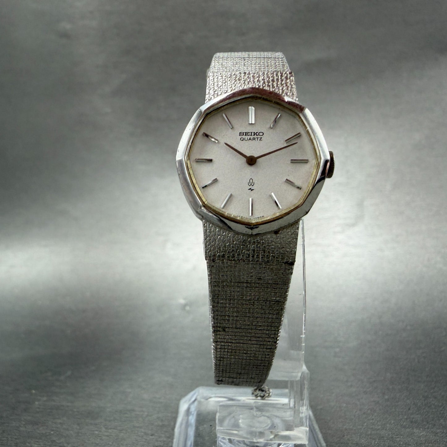Seiko Watch Women 22mm Silver Dial Silver Tone Octagon 16-5890 New Battery VTG5