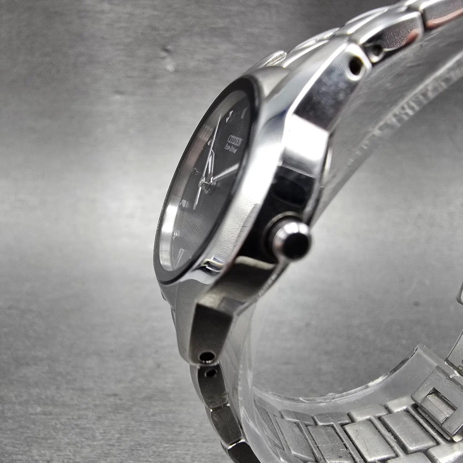 Citizen Eco-Drive Watch Women 25mm Black Dial Silver Tone Date E011-S058503 Runs2