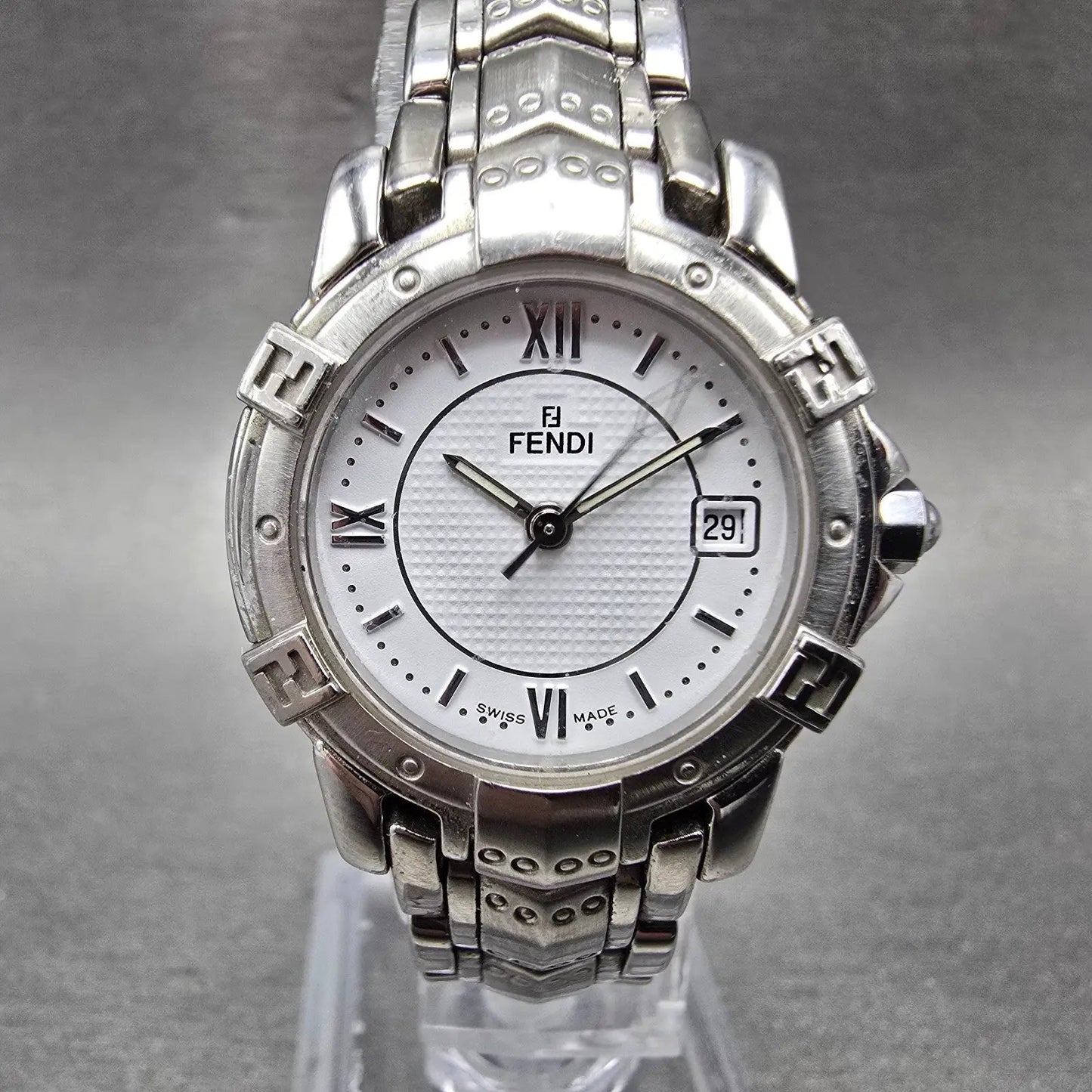 Fendi Watch Women 26mm White Dial Silver Tone Date Round 3500L New Battery0