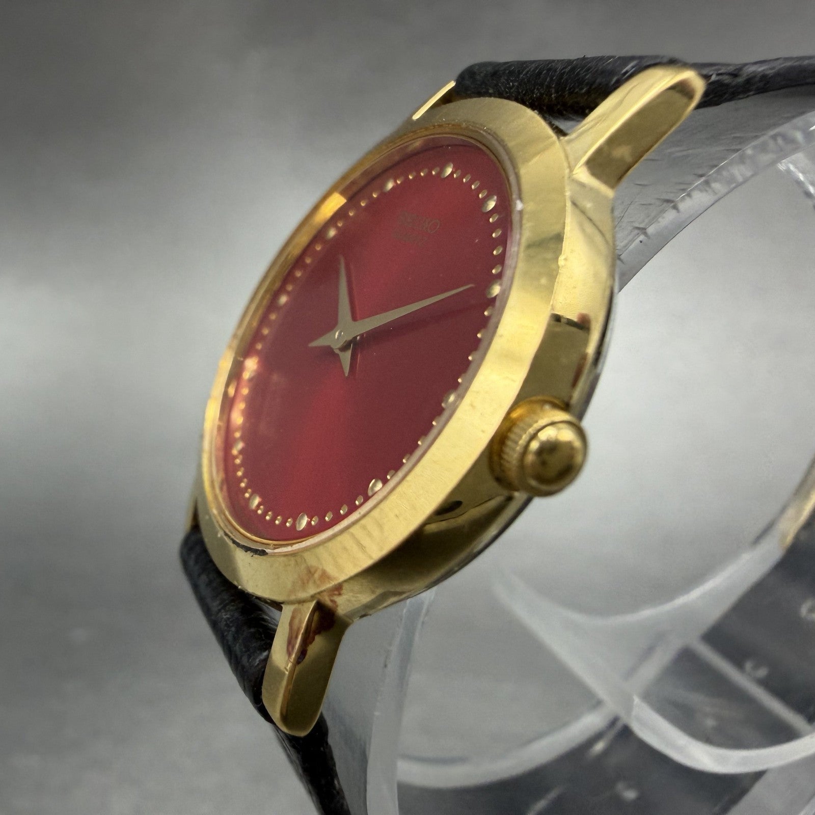 Seiko Watch Women 26mm Red Dial Gold Tone Round 1N00-0A29 New Battery Leather2