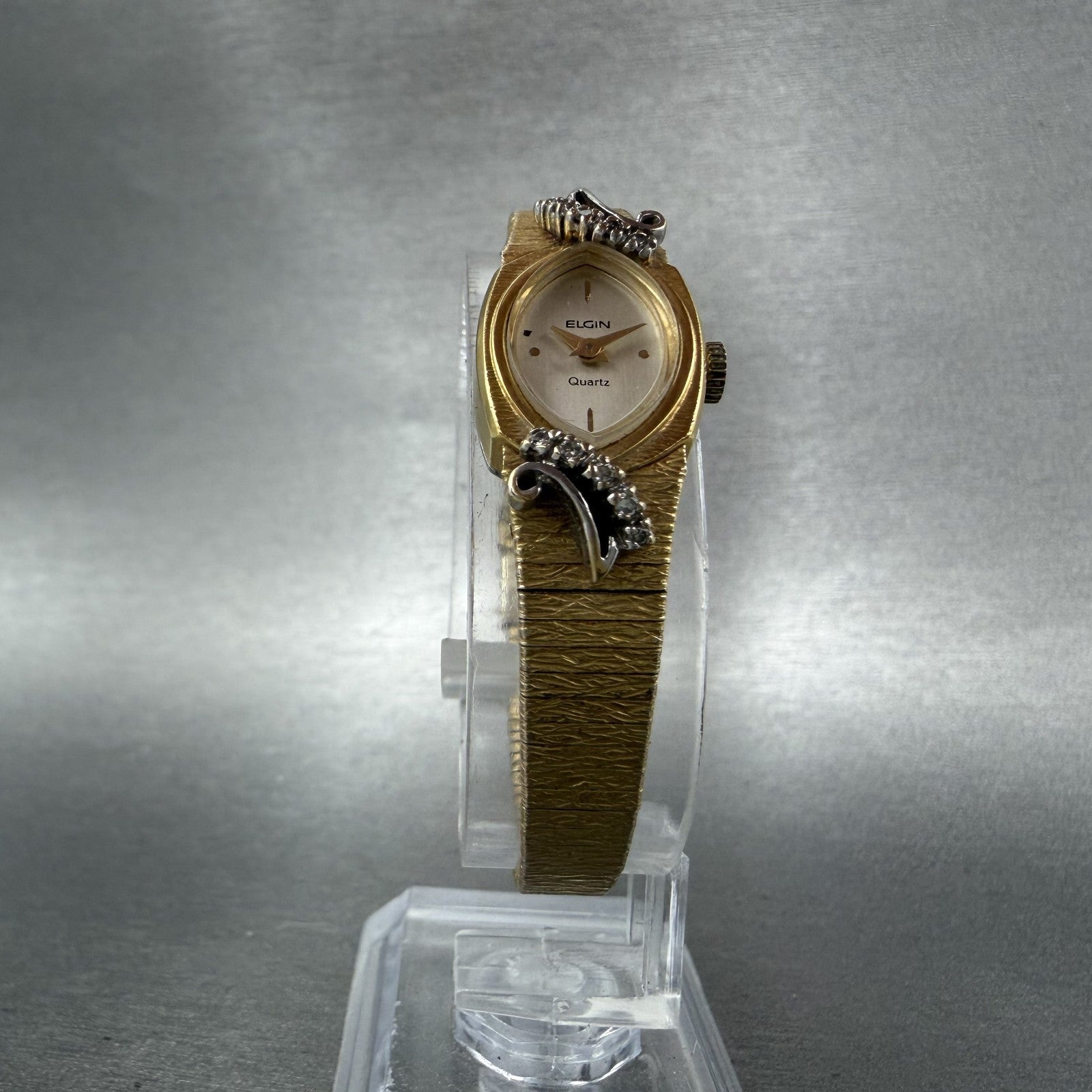 Elgin Watch Women 14mm Silver Dial Gold Tone Oval Diamond Accents New Battery5