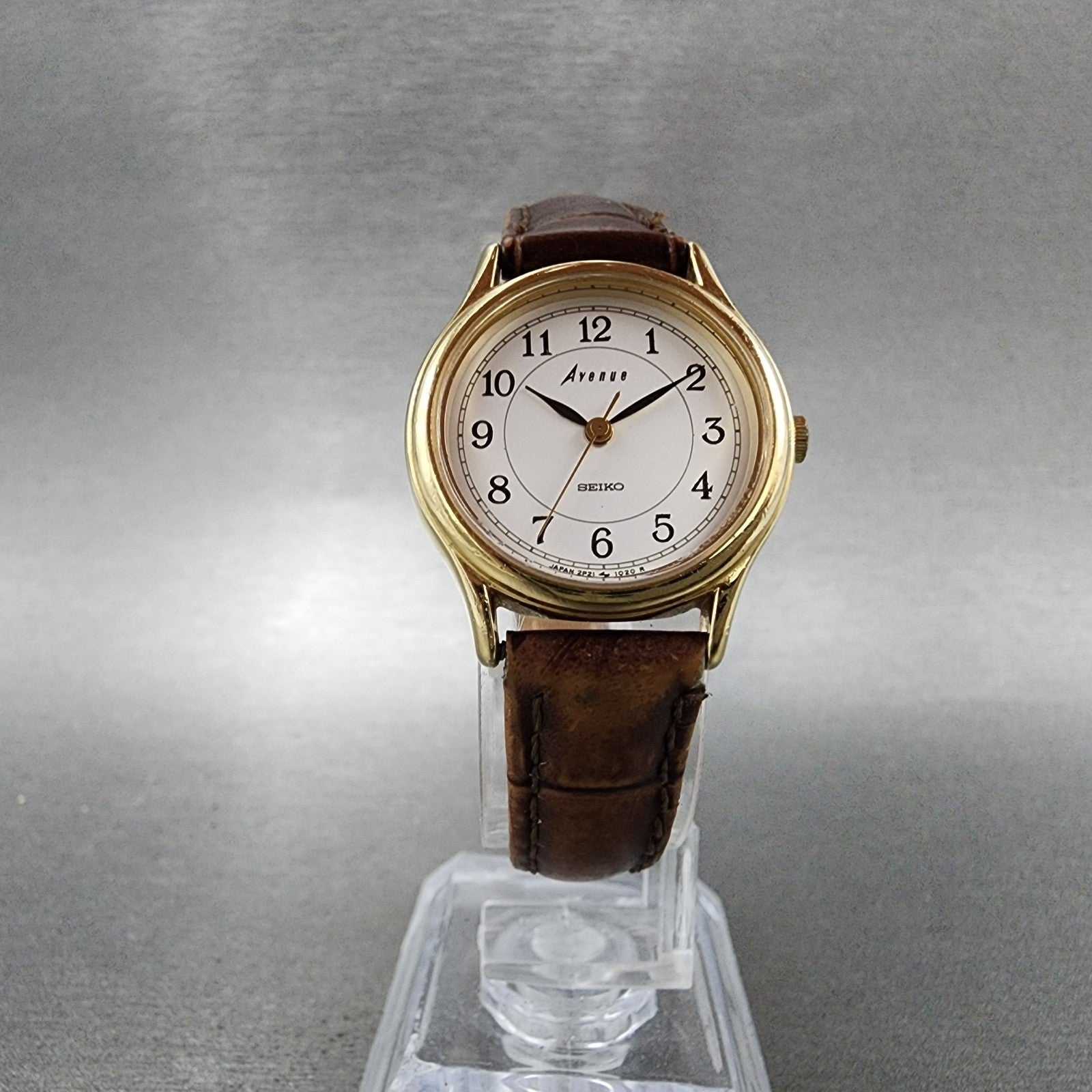 Seiko Avenue Watch Women 25mm Silver Gold Tone Round 2P210290 New Battery5