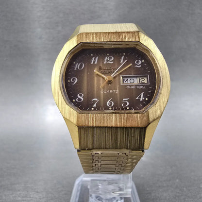 Bulova Accutron Watch Men 35mm Brown Dial Gold Tone Daydate Octagon PARTS N77