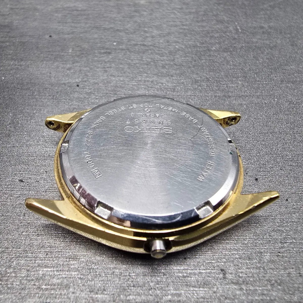 Seiko 8222 Quartz Movement Works Date W/ Dial Hands Case Vintage9