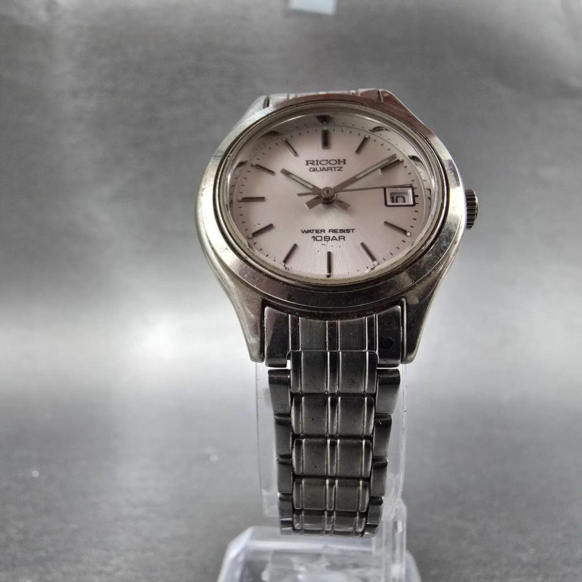 Ricoh Watch Women 26mm Silver Dial Silver Tone Date Round  New Battery6