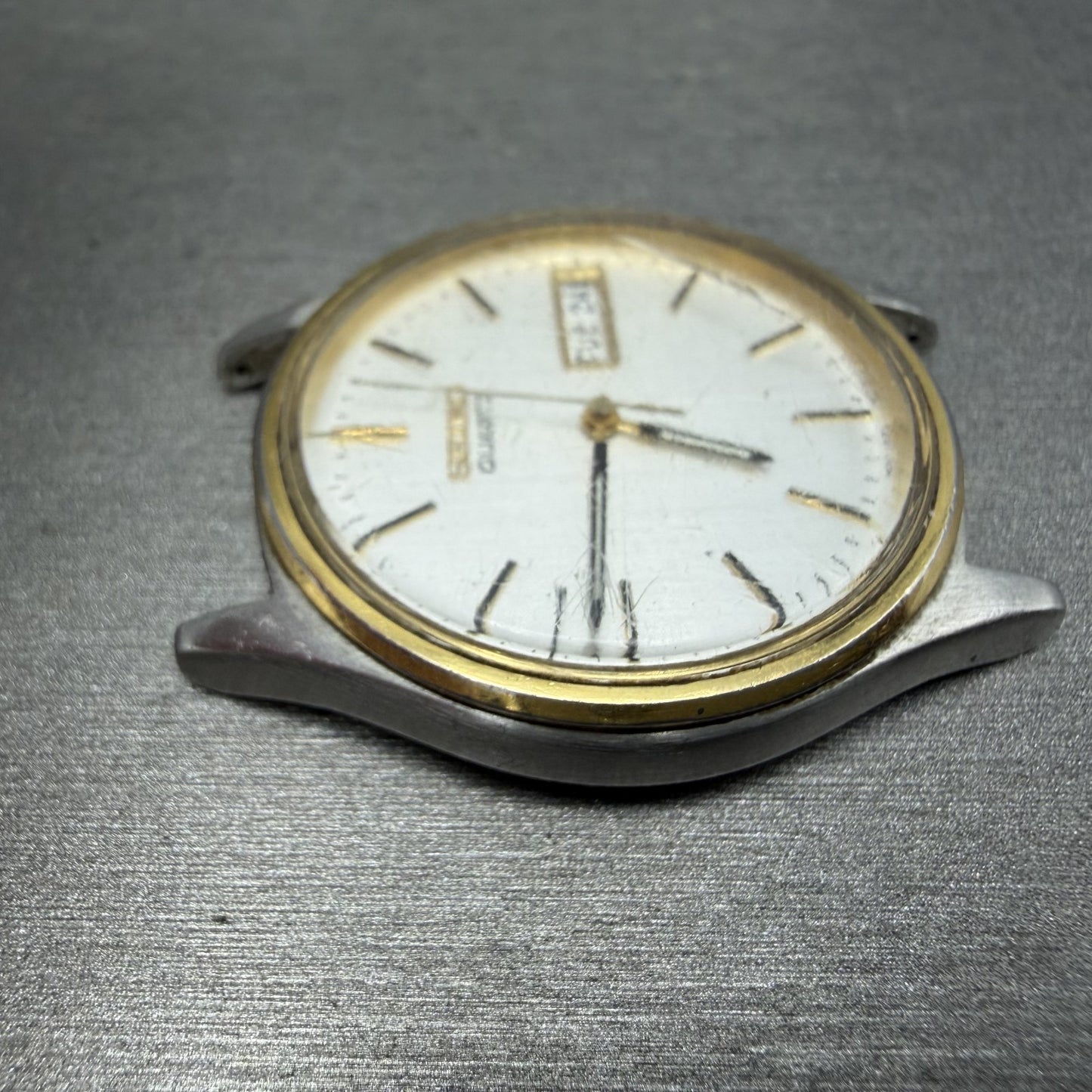 Seiko Watch Men 35mm Silver Dial Two Tone Round Daydate Vintage 7N43-8A39 PARTS4