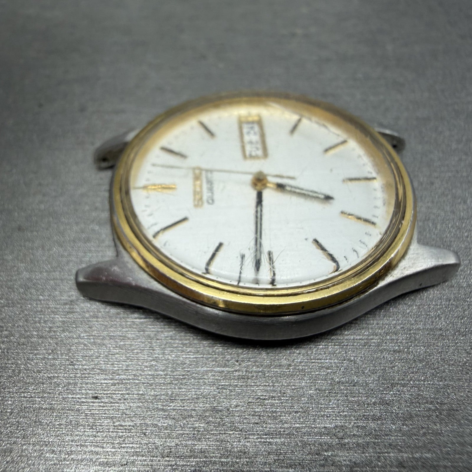 Seiko Watch Men 35mm Silver Dial Two Tone Round Daydate Vintage 7N43-8A39 PARTS4