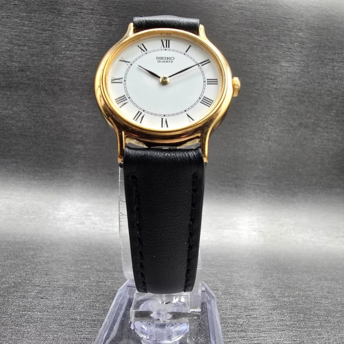 Seiko Watch Women 26mm White Dial Gold Tone Round V700-6091 New Battery5