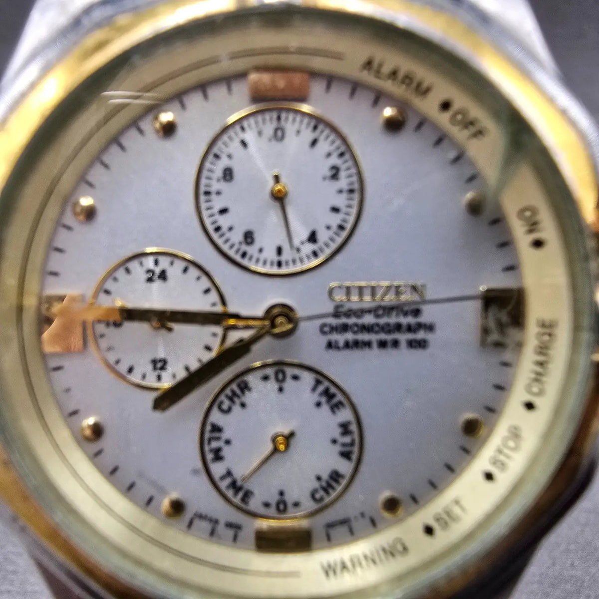 Citizen Eco-Drive Chronograph Watch Men 38mm White Dial Two Tone Alarm 0850 Runs1