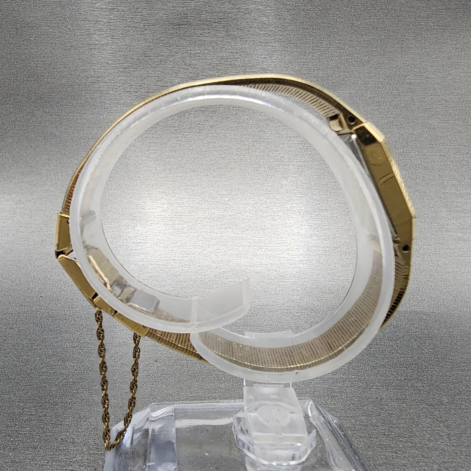 Seiko Tank Watch Women 12mm Gold Dial Gold Tone Rectangle 13205040 New Battery8