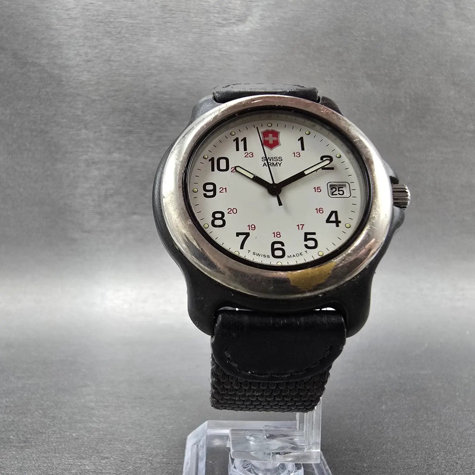 Victorinox Swiss Army Watch Men 39mm White Dial Black Tone Date Round PARTS VTG11