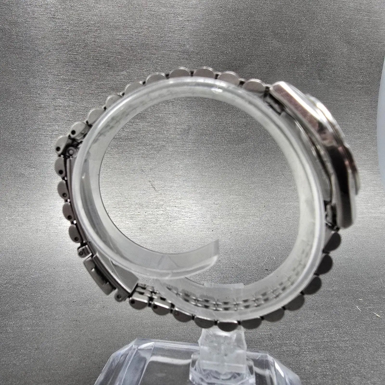 Seiko Solar Watch Women 25mm MOP Dial Silver Tone Round V117-0AN0 PARTS9