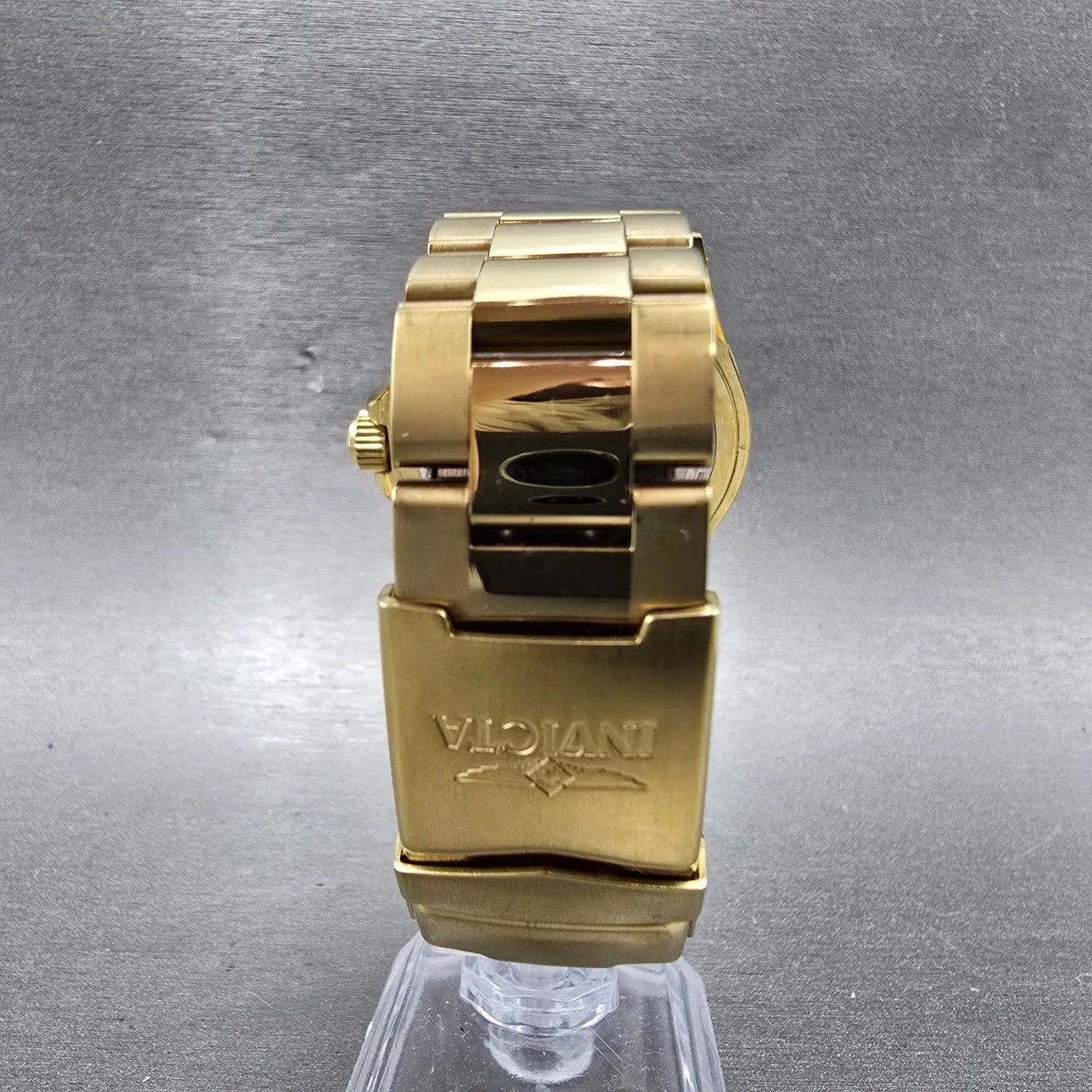 Invicta Pro Diver Watch Men 40mm Black Dial Gold Tone Date 26975 New Battery9